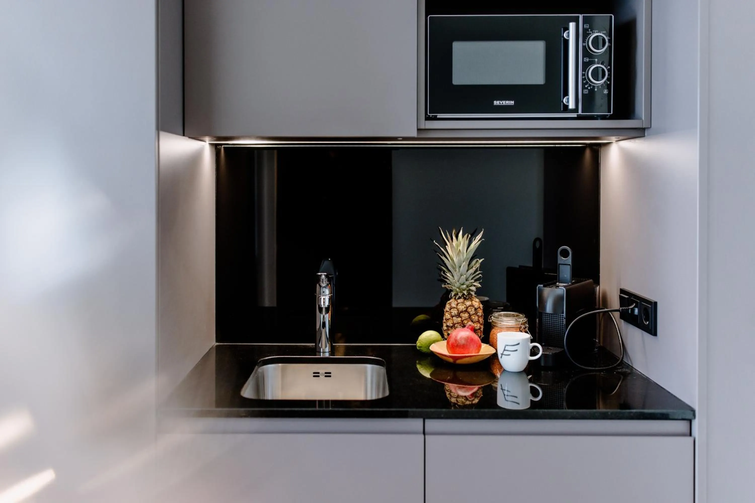 minibar in THE FLAG Meiller Gärten