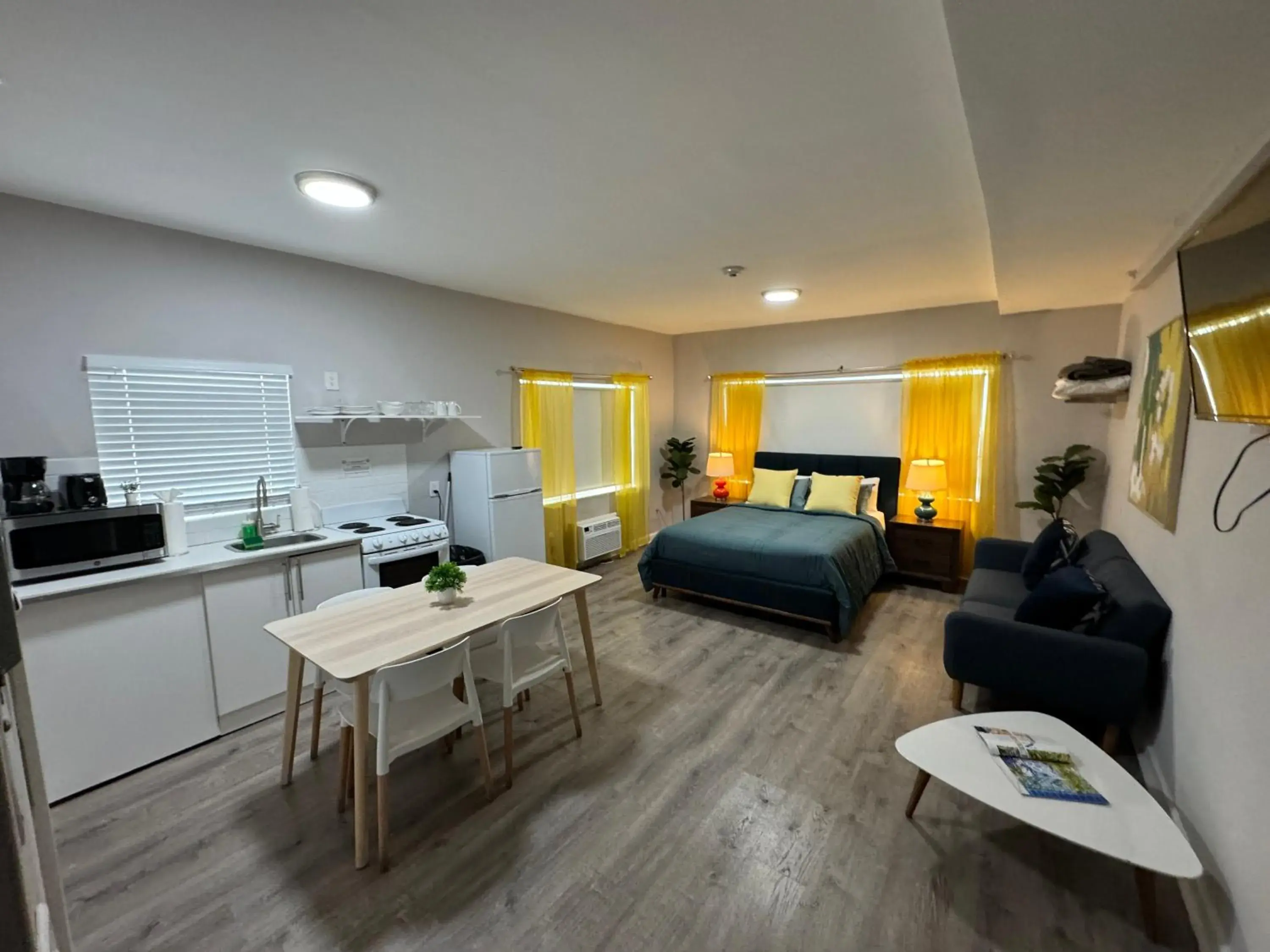 Deluxe Accessible Queen Studio with Kitchen and Sofa Bed in Miami International by Lowkl Deluxe Accessible Queen Studio with Kitchen and Sofa Bed in Miami International by Lowkl