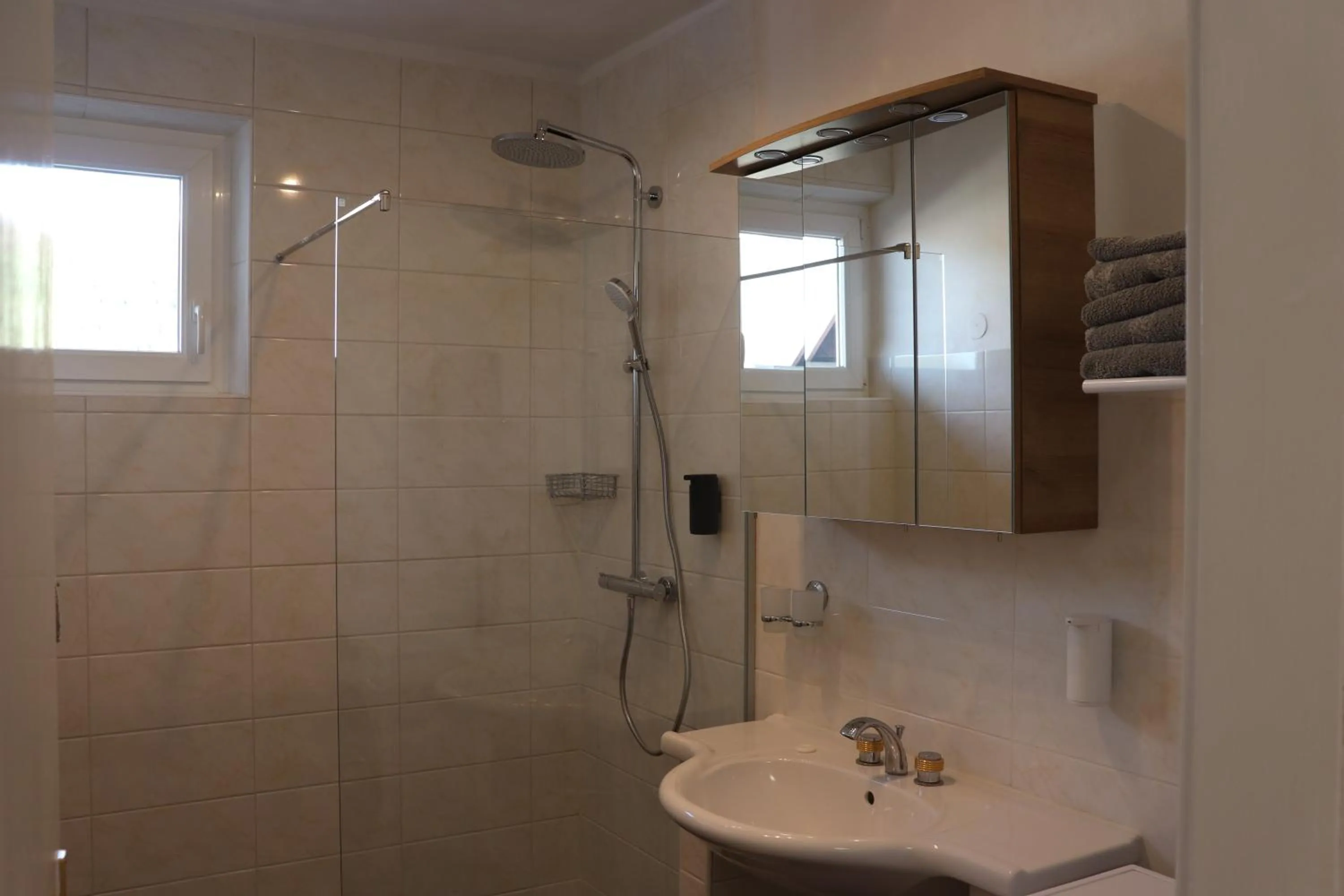 Bathroom in Gasthof Lend-Platzl