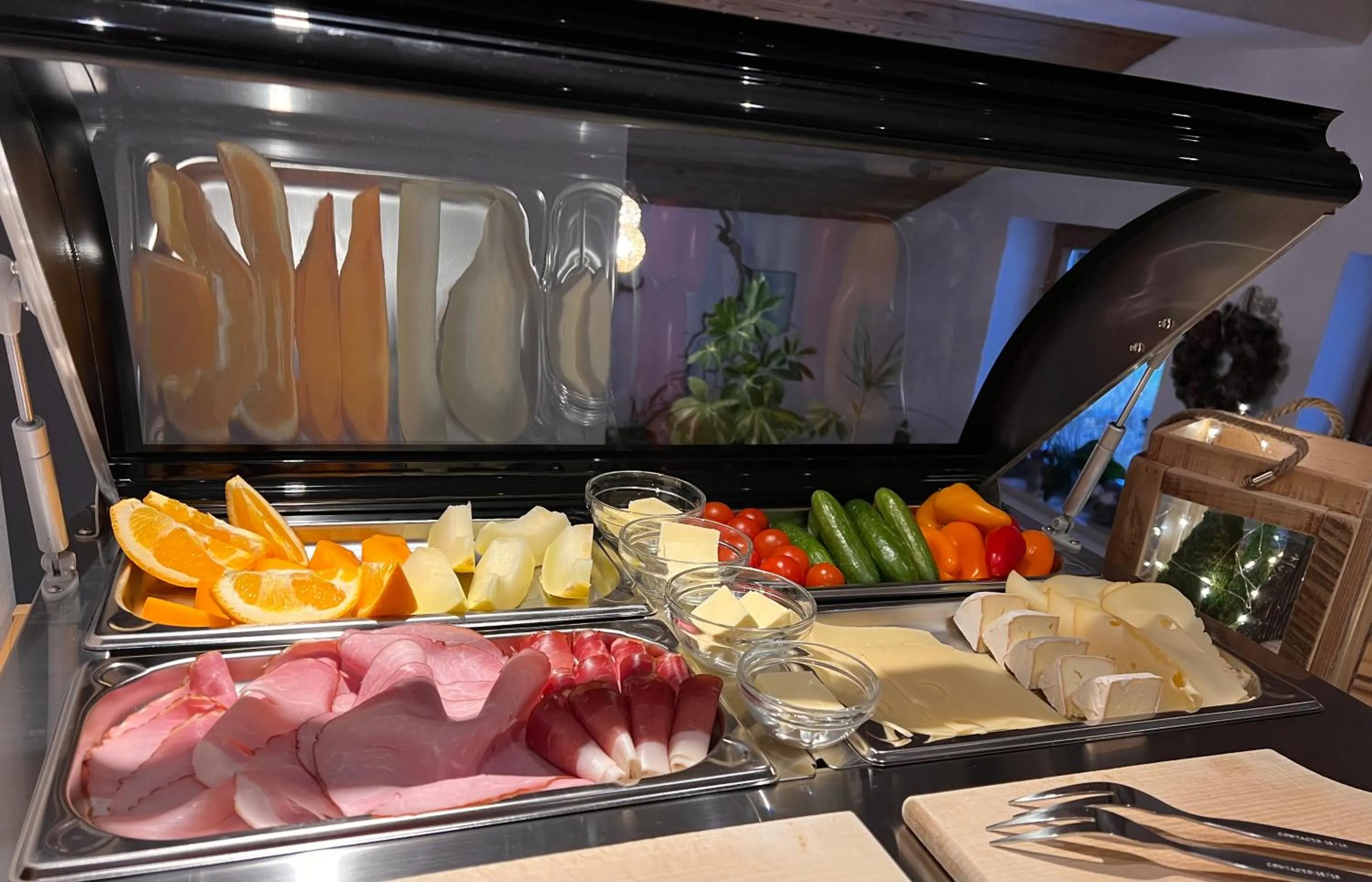 Buffet breakfast in Gästehaus Edlhuber