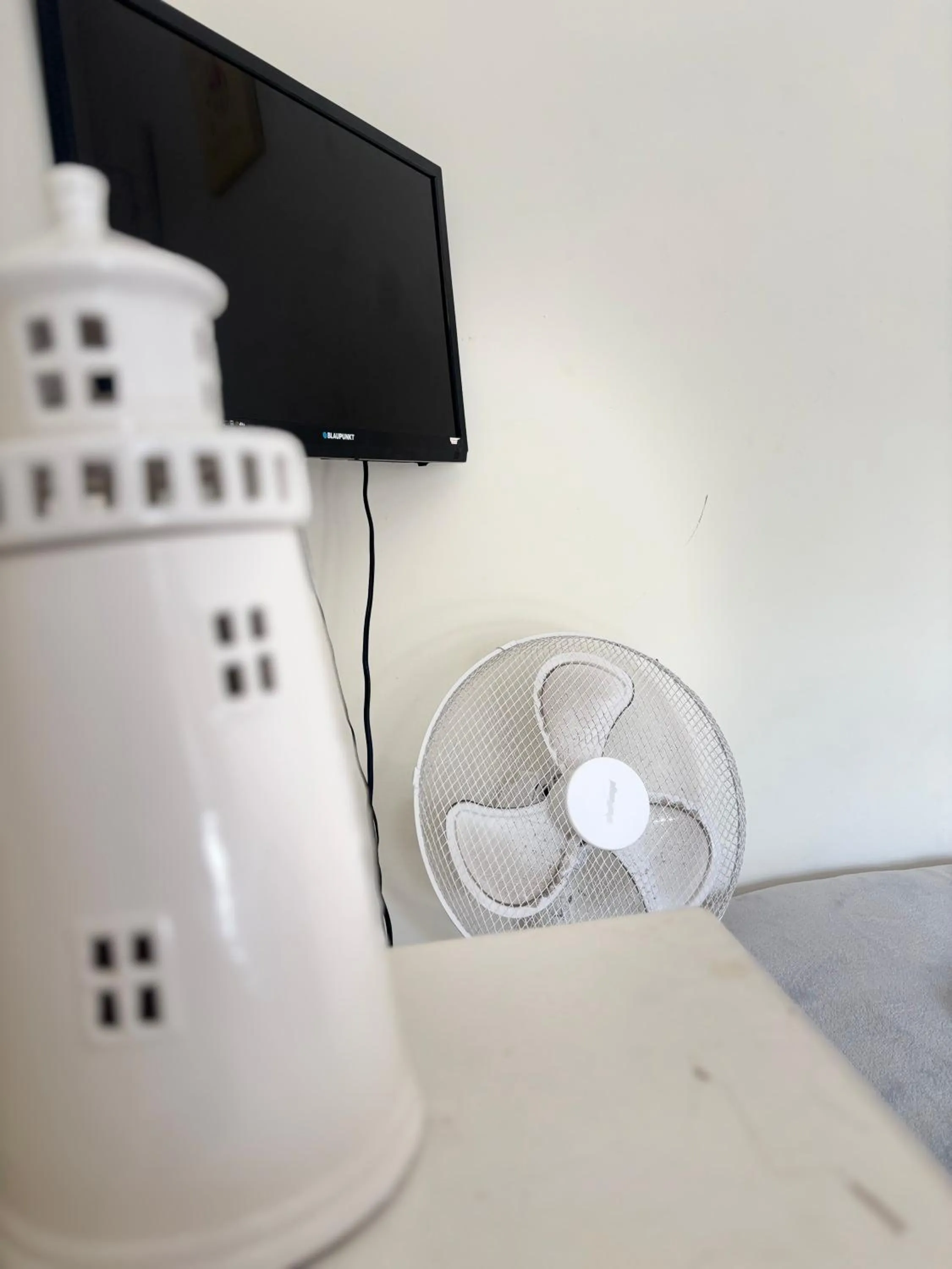 TV and multimedia in Three Tuns Ashwell