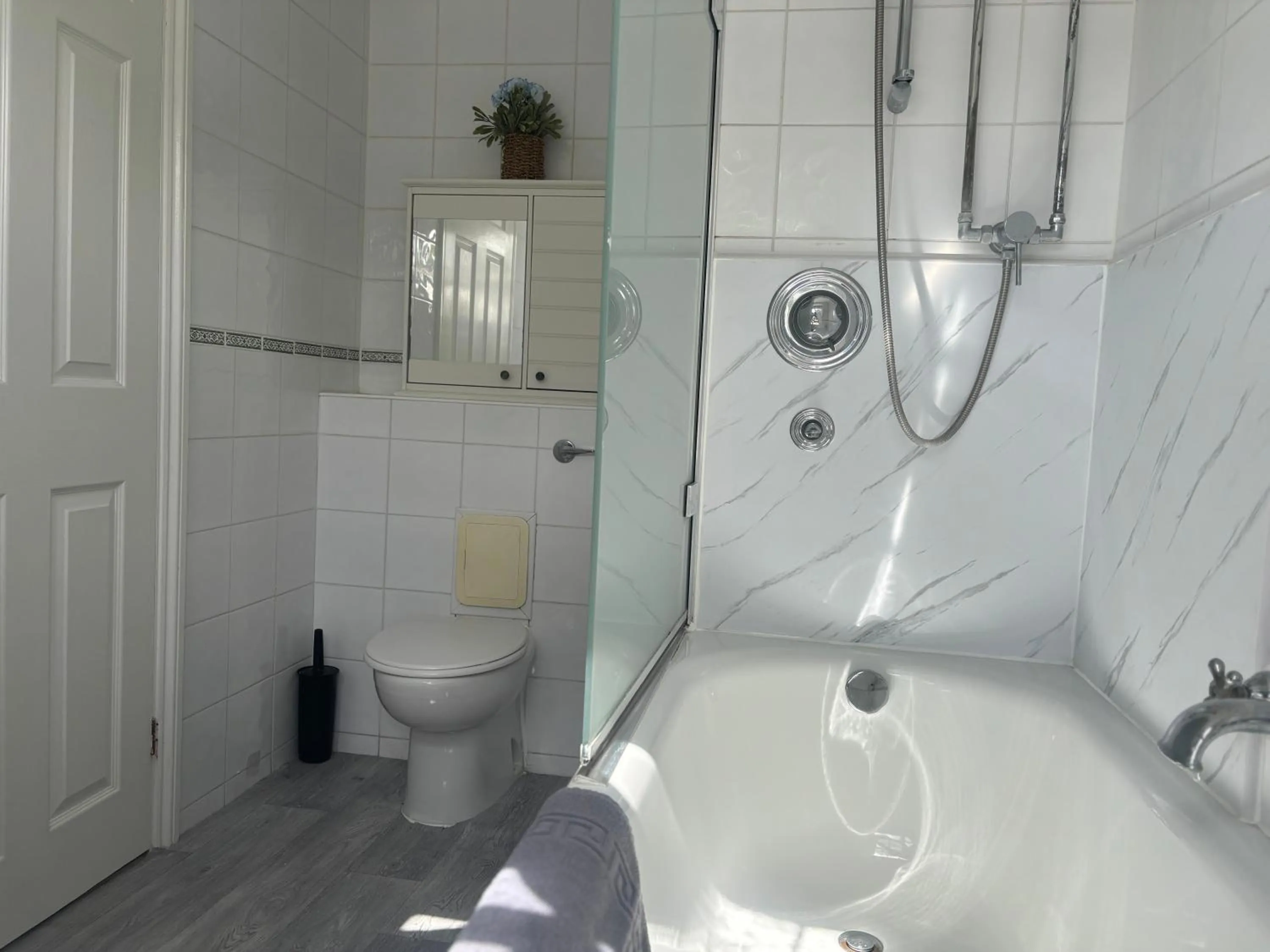 Bathroom in Three Tuns Ashwell