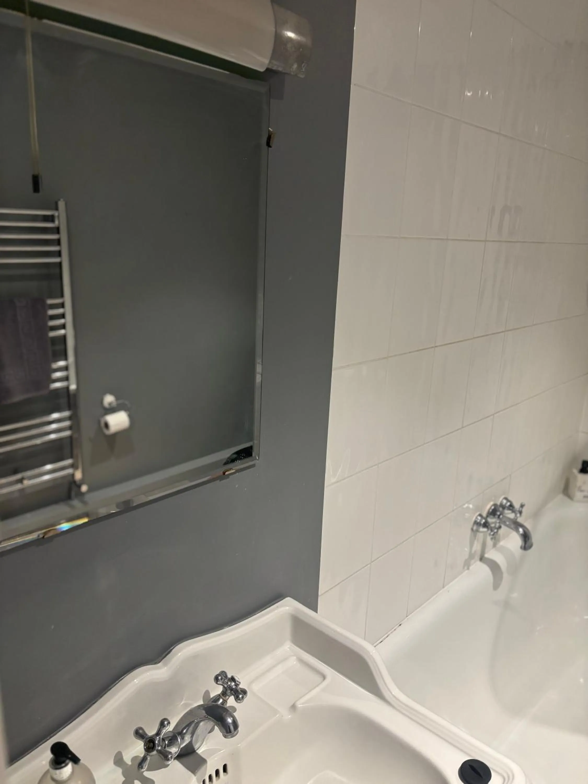 Bathroom in Three Tuns Ashwell