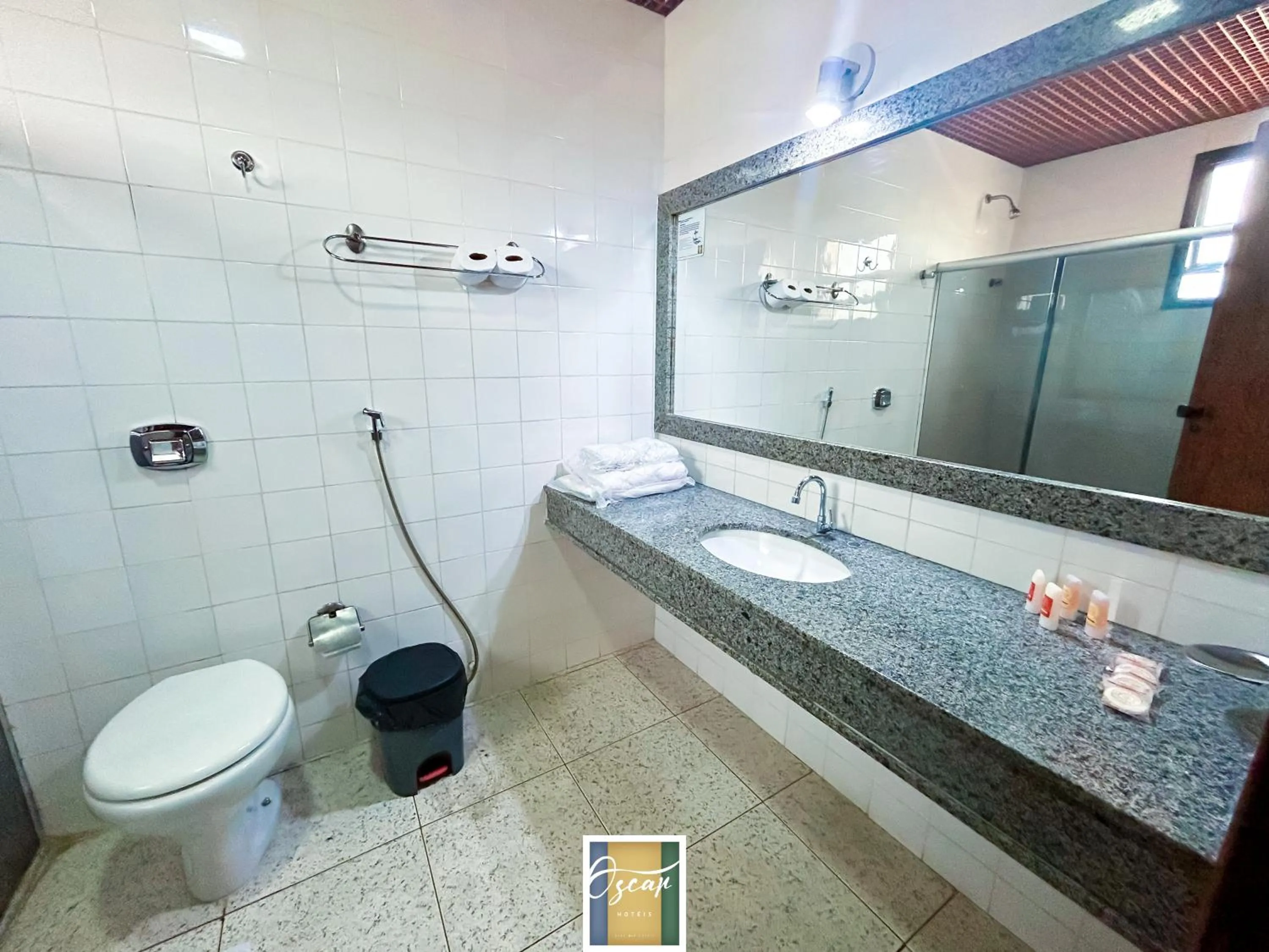 Shower in HOTEL OSCAR GOLD