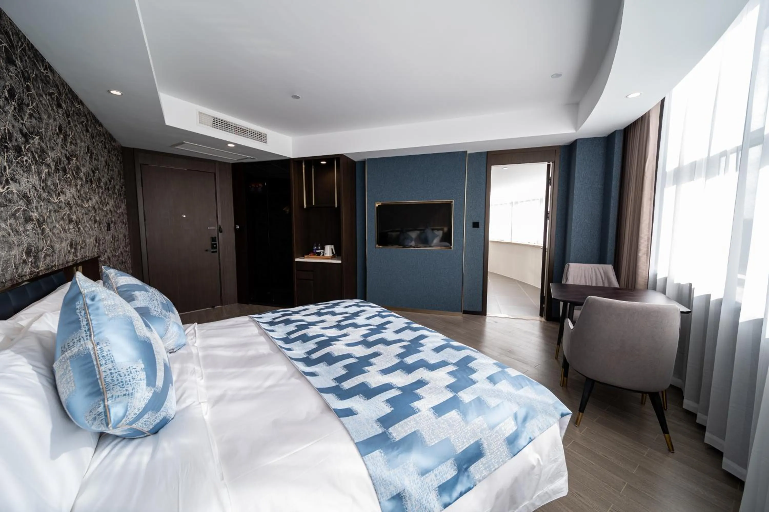 Bed in Dijing Hotel Shanghai