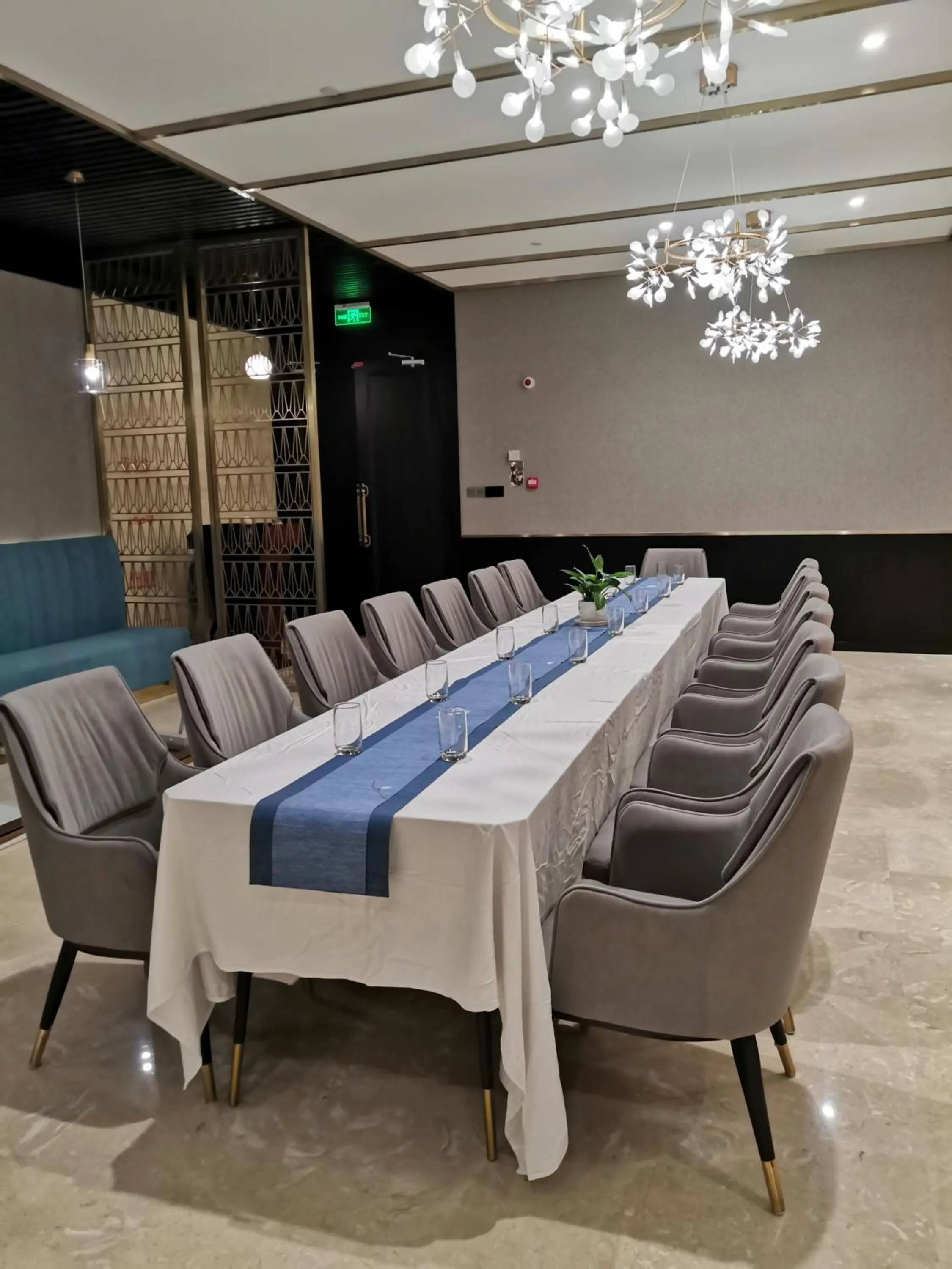 Seating area in Dijing Hotel Shanghai