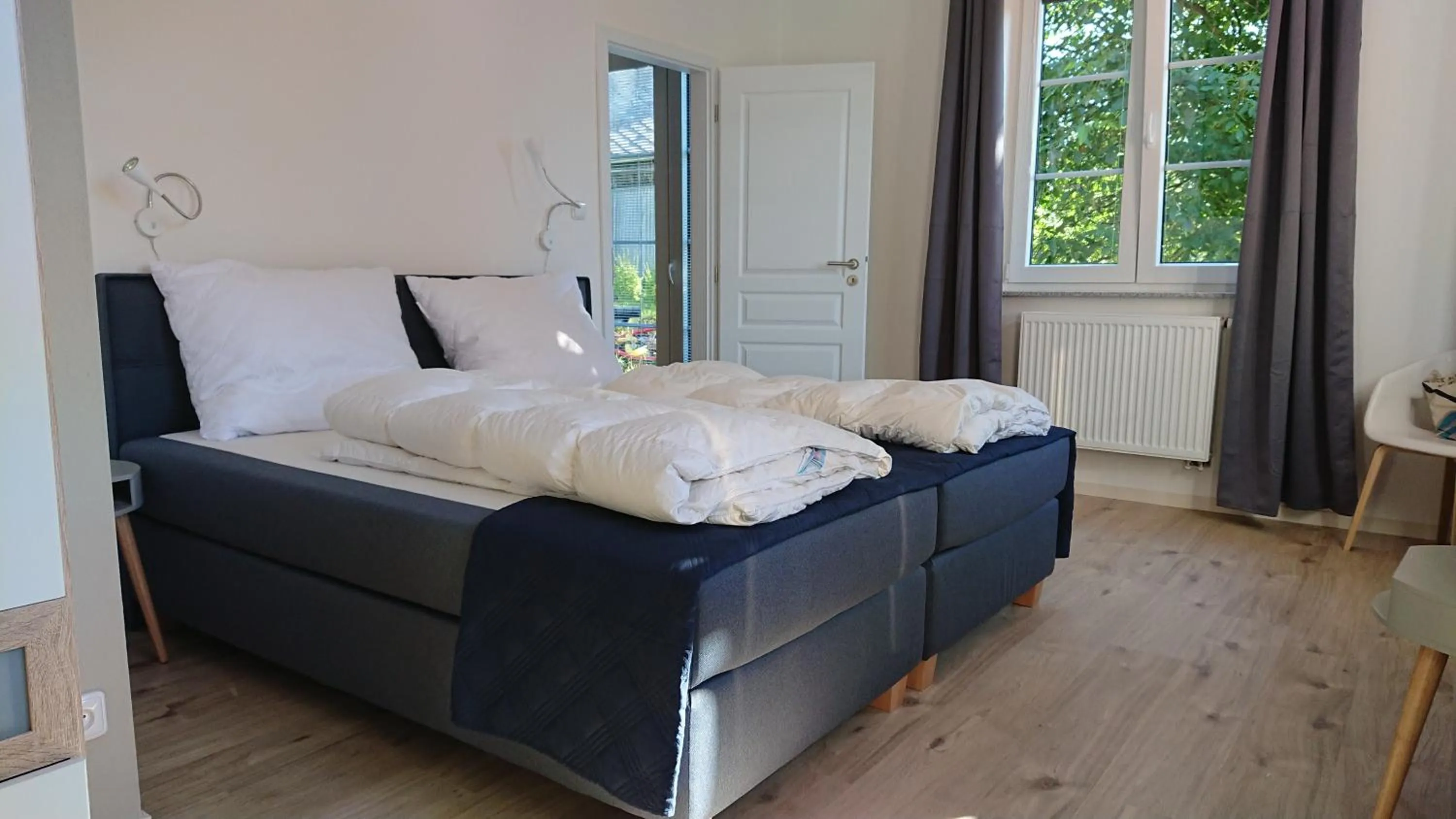 Property building, Bed in Rock-inn