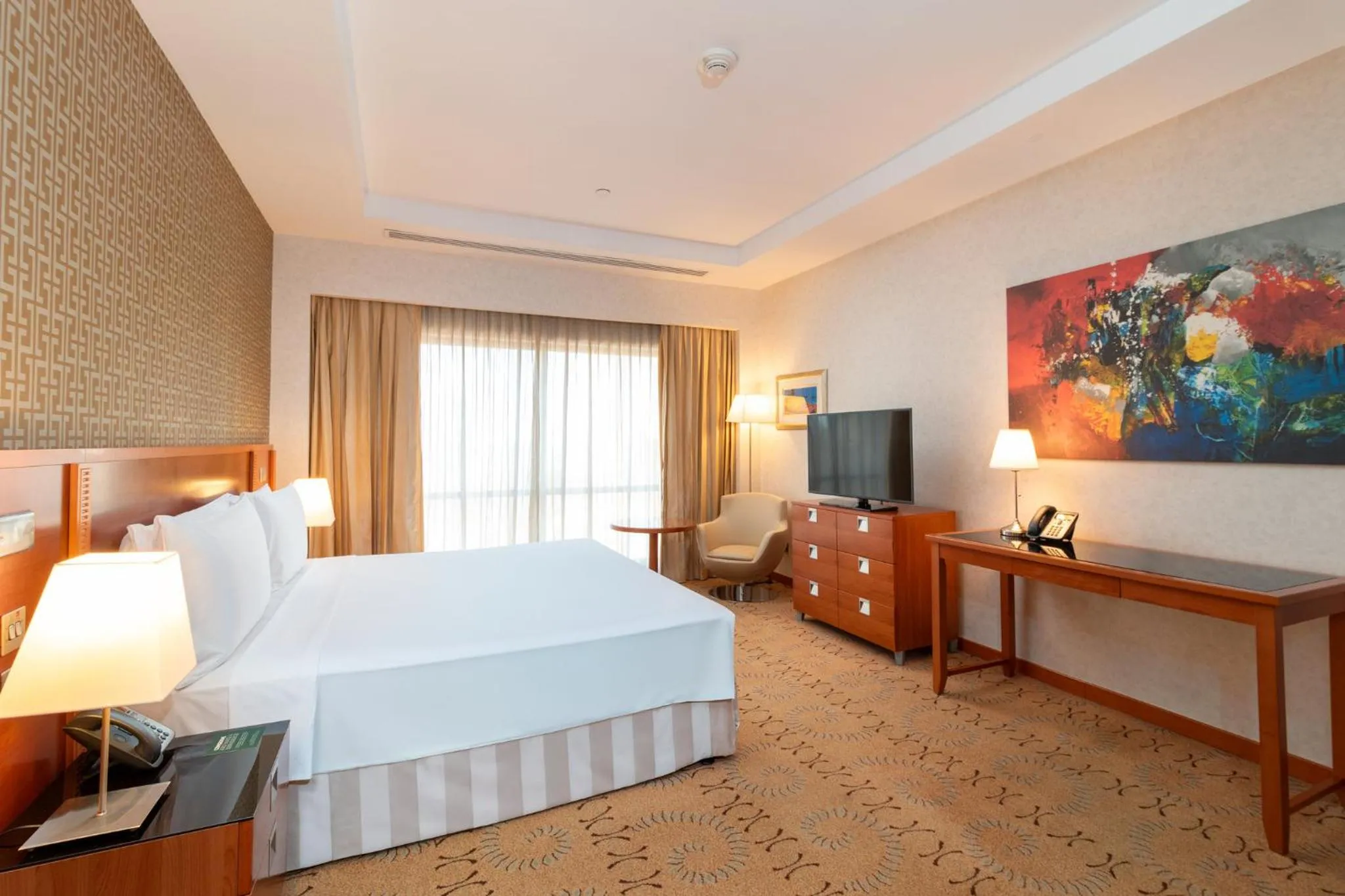 Photo of the whole room, Bed in Holiday Inn Kuwait by IHG