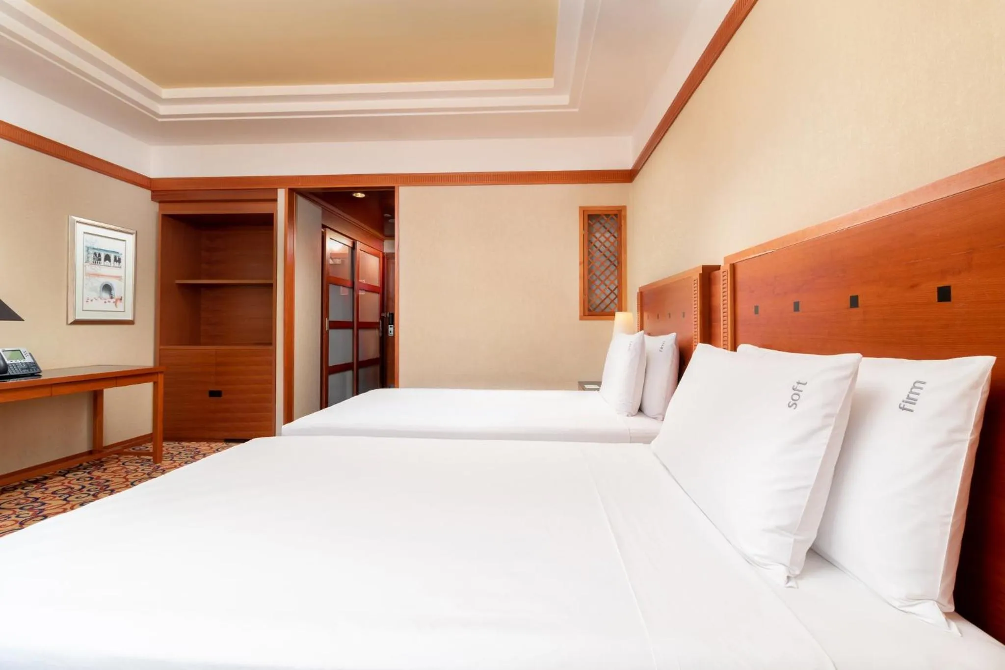 Photo of the whole room, Bed in Holiday Inn Kuwait by IHG
