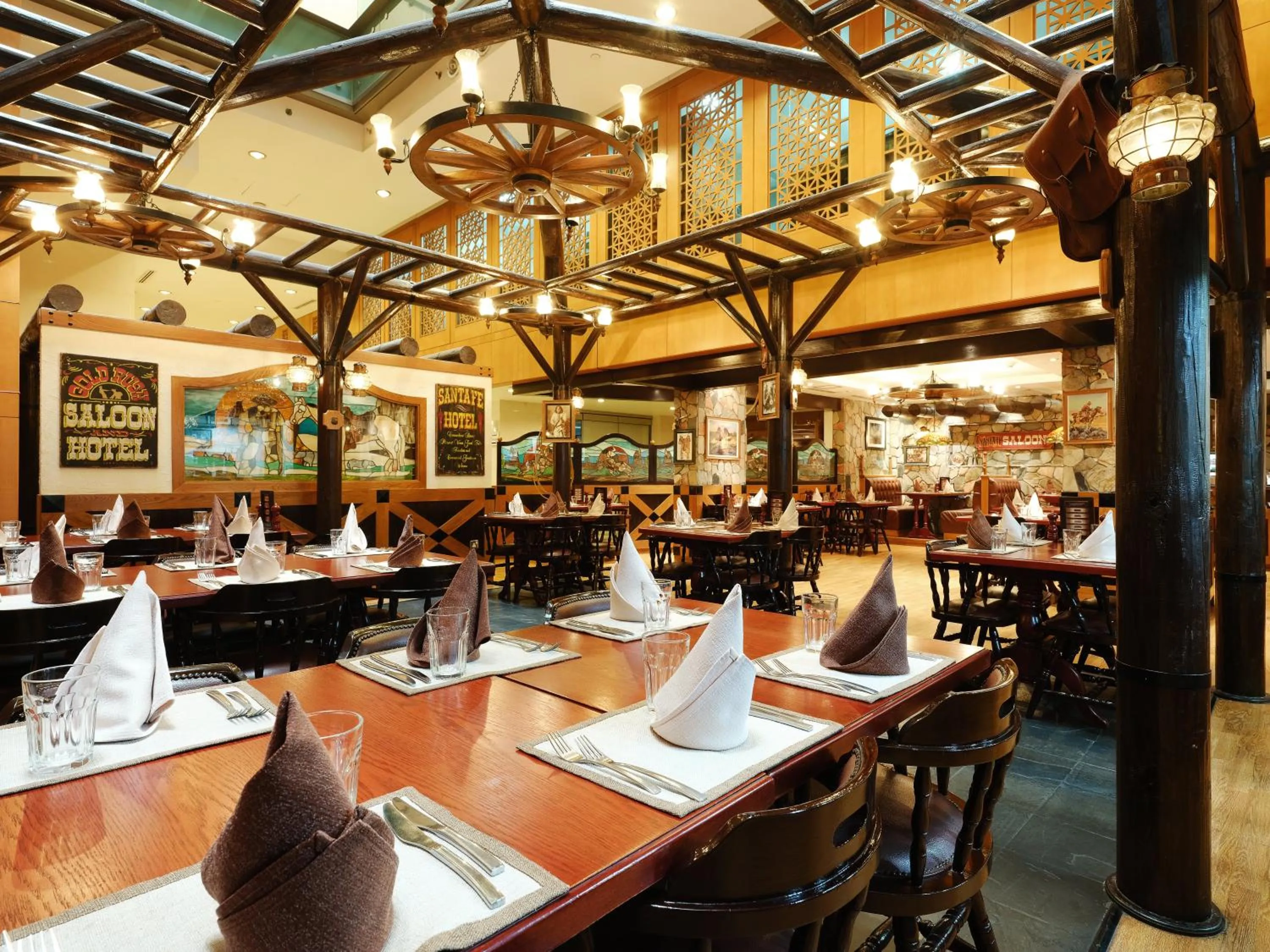 Restaurant/places to eat in Holiday Inn Kuwait by IHG