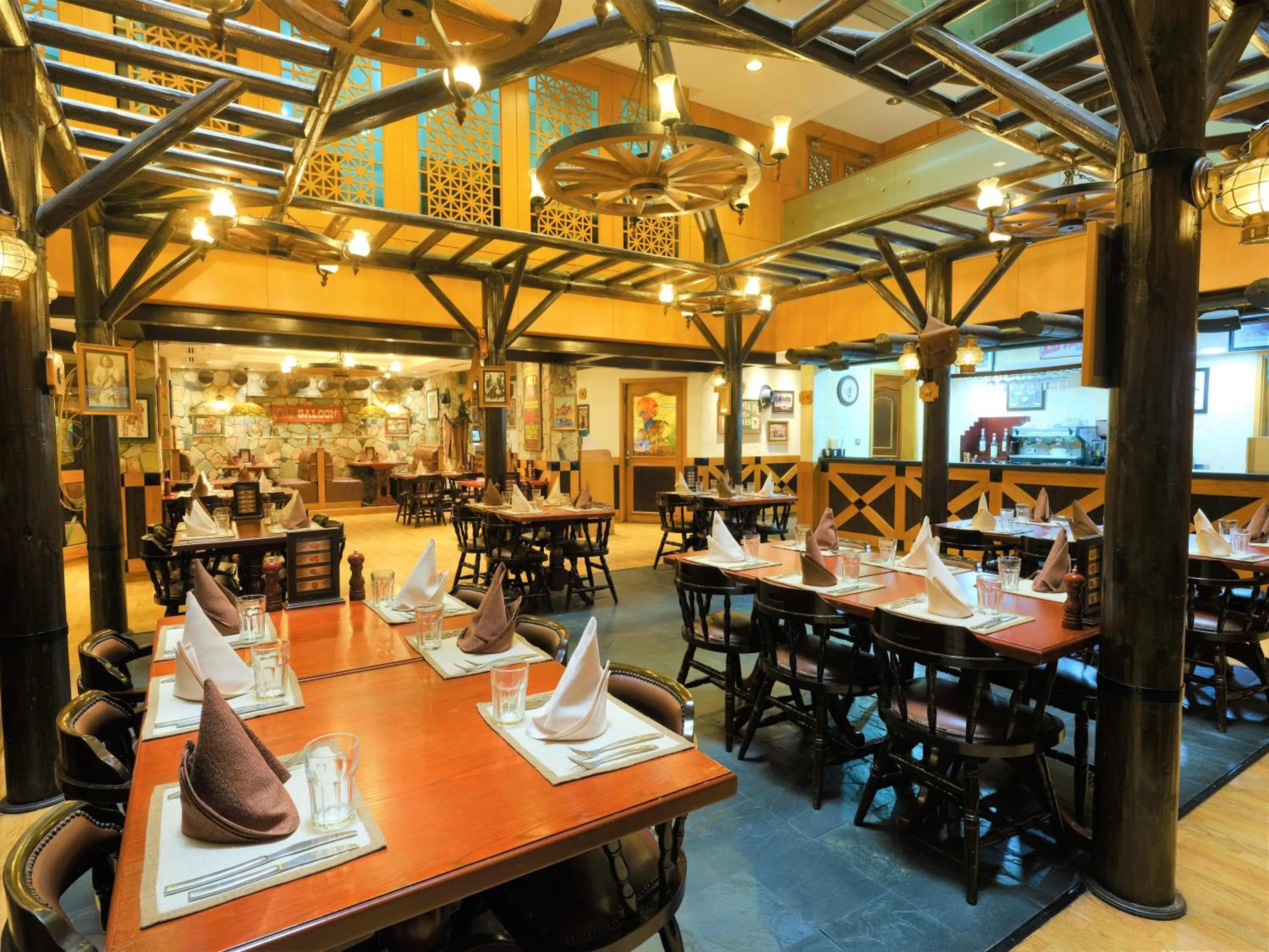 Restaurant/places to eat in Holiday Inn Kuwait by IHG