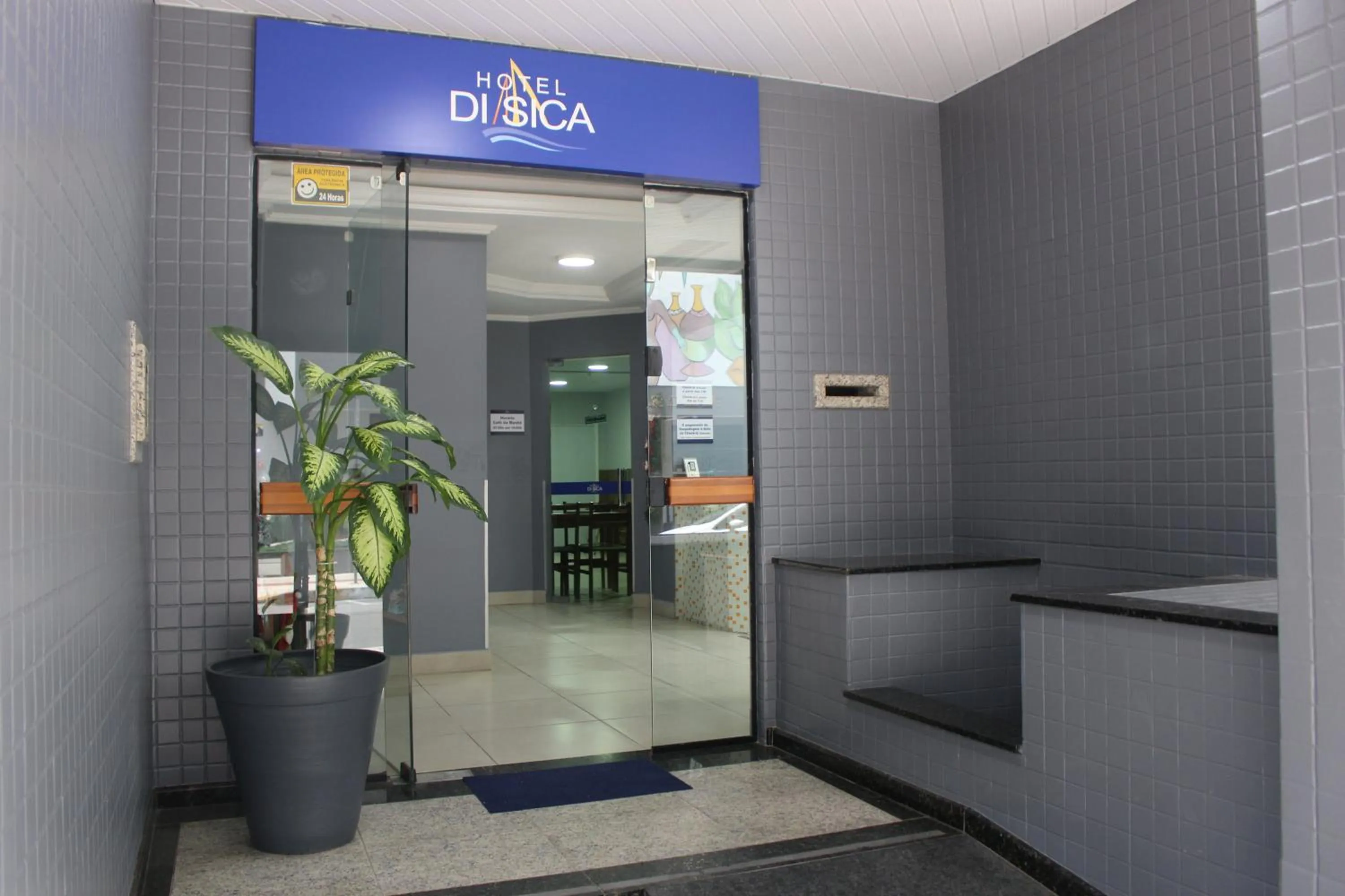 Facade/entrance in Hotel Di Sica