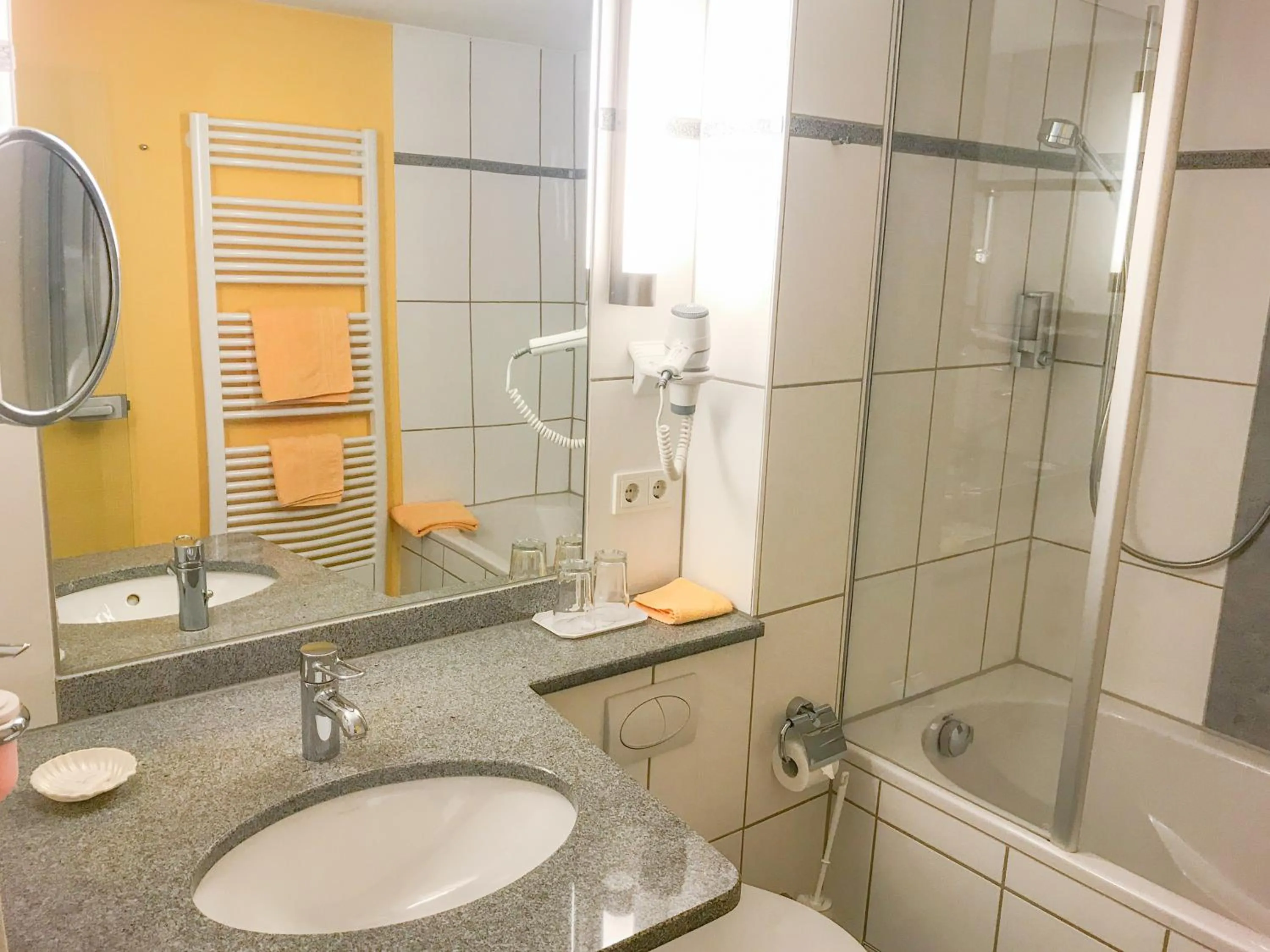 Bathroom in Hotel Birkenhof