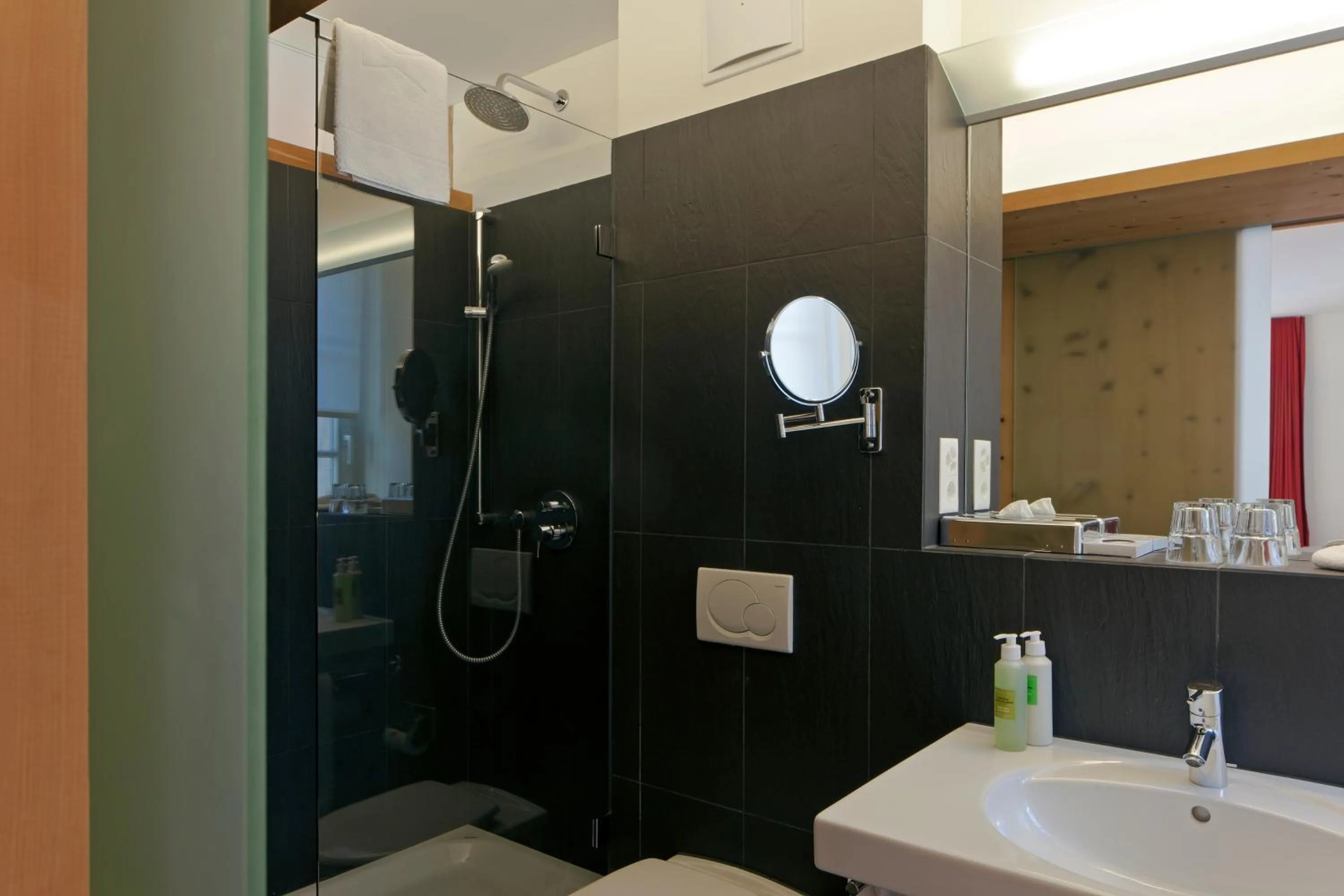 Bathroom in Hotel Castell