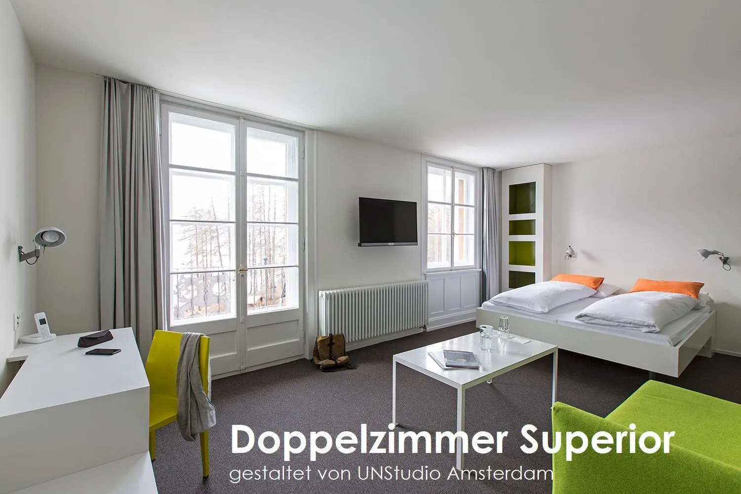 Living room, Bed in Hotel Castell