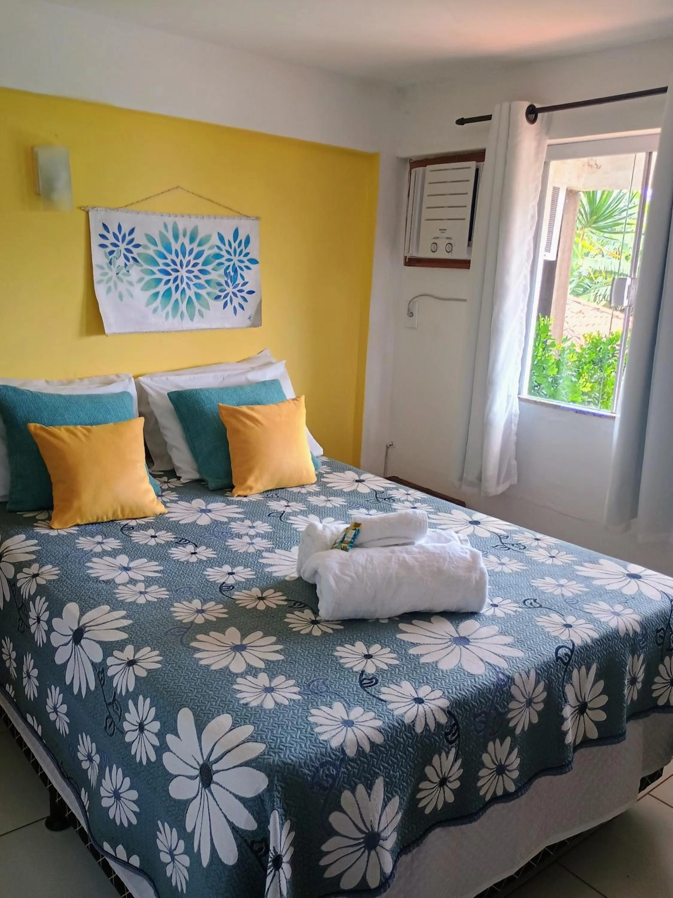 Photo of the whole room, Bed in Namorada Brava Guest House