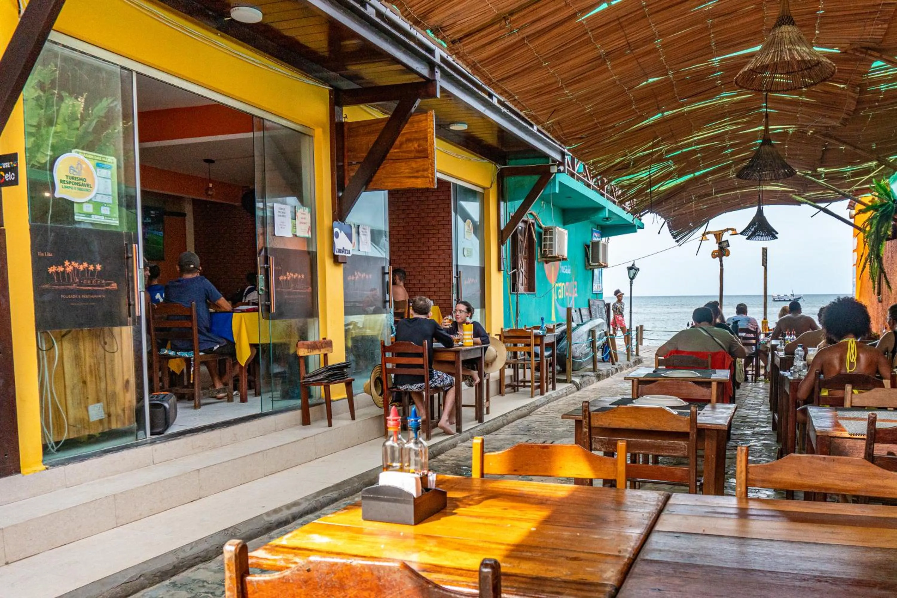 Restaurant/places to eat in Pousada e Restaurante Tia Lita