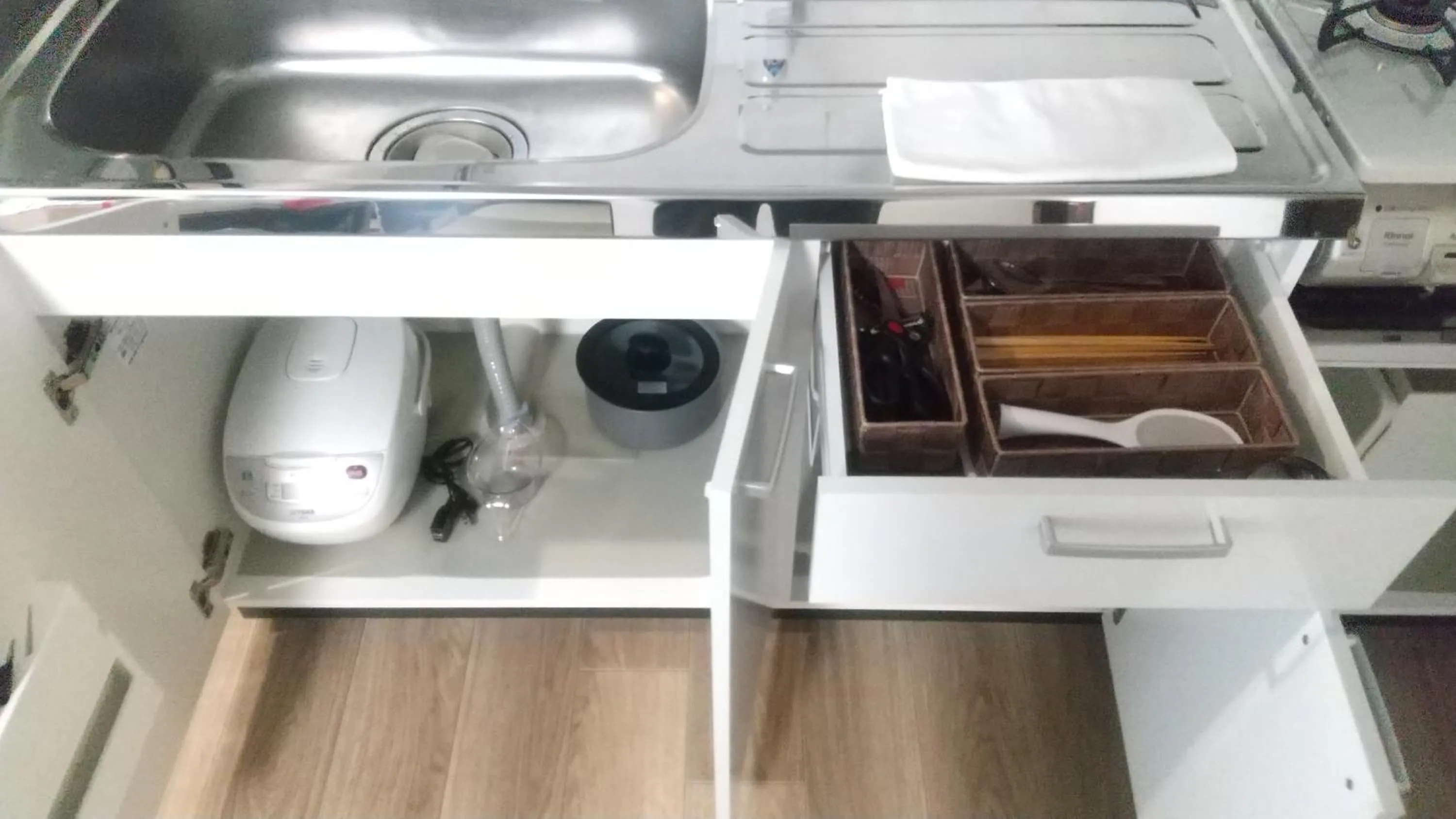 Kitchen or kitchenette in Maple Sumikawa #202