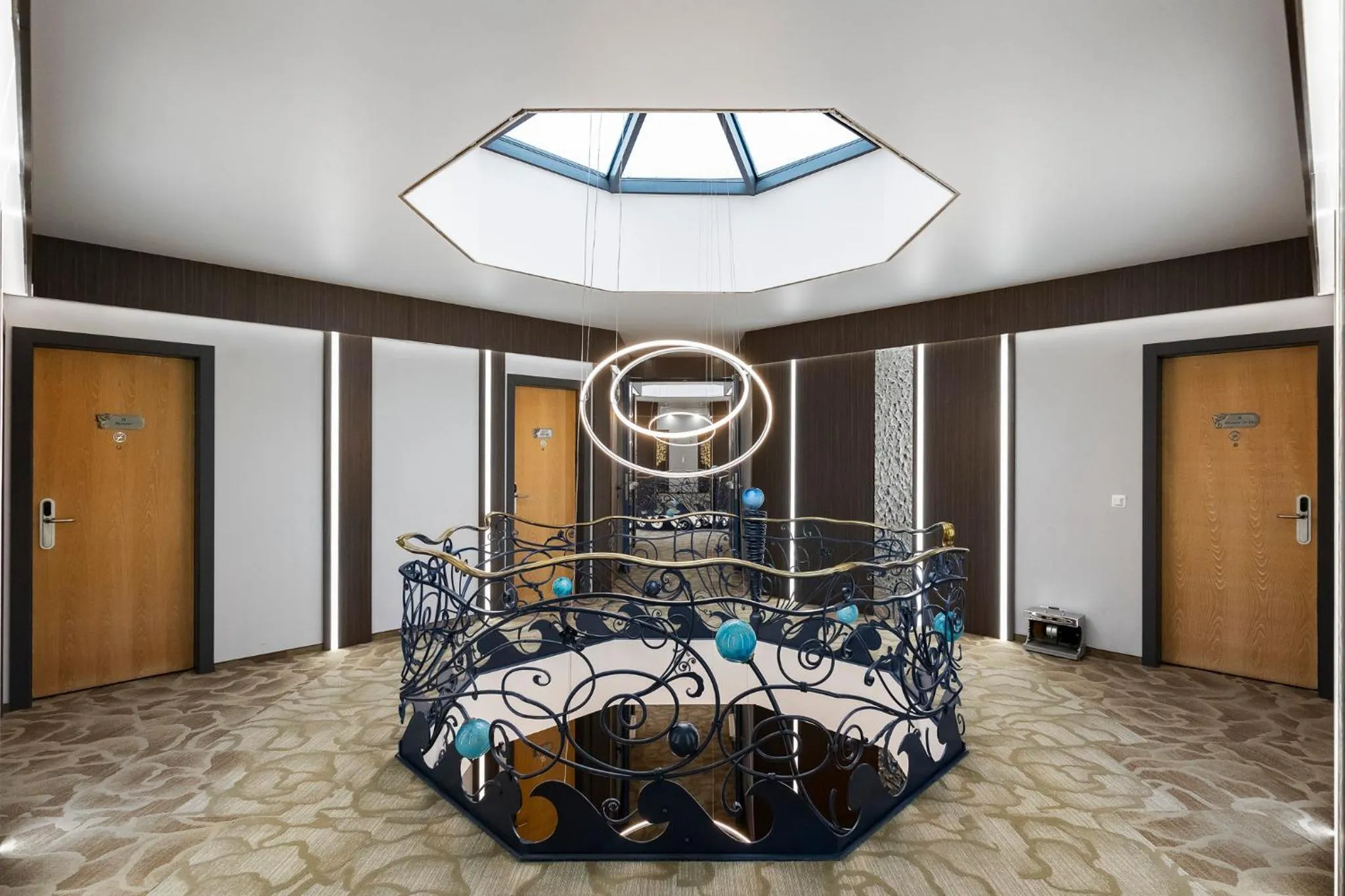 Lobby or reception, Bed in SeePark Hotel Murten