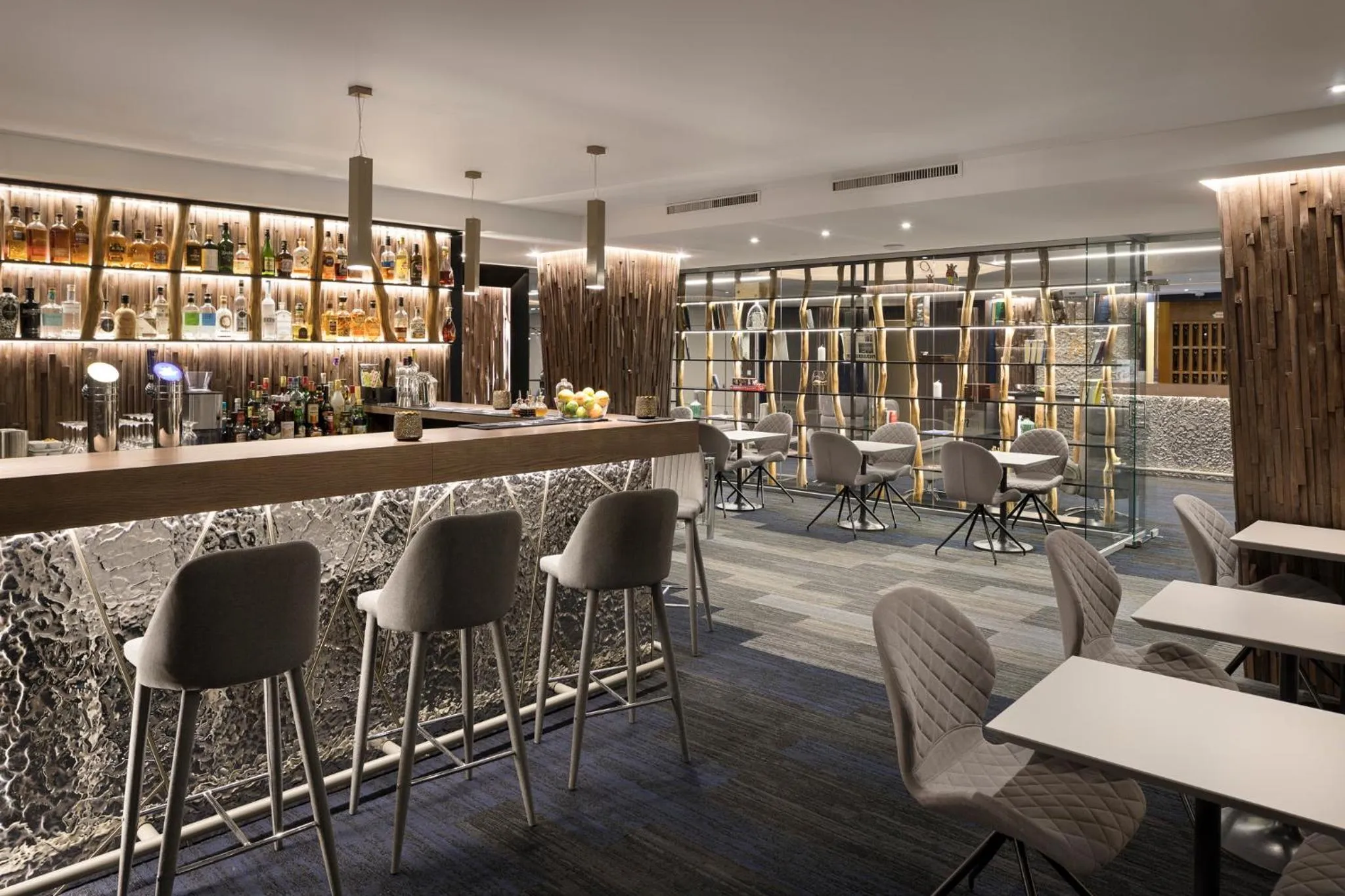 Lounge or bar in SeePark Hotel Murten
