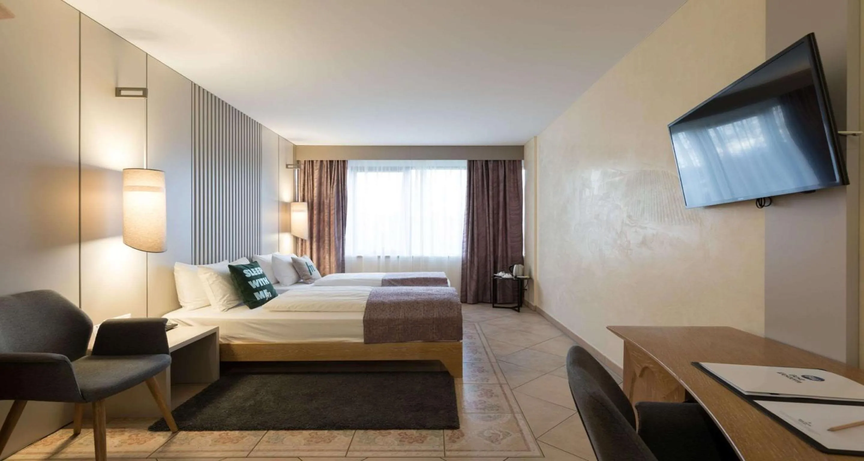 Bedroom, Bed in SeePark Hotel Murten