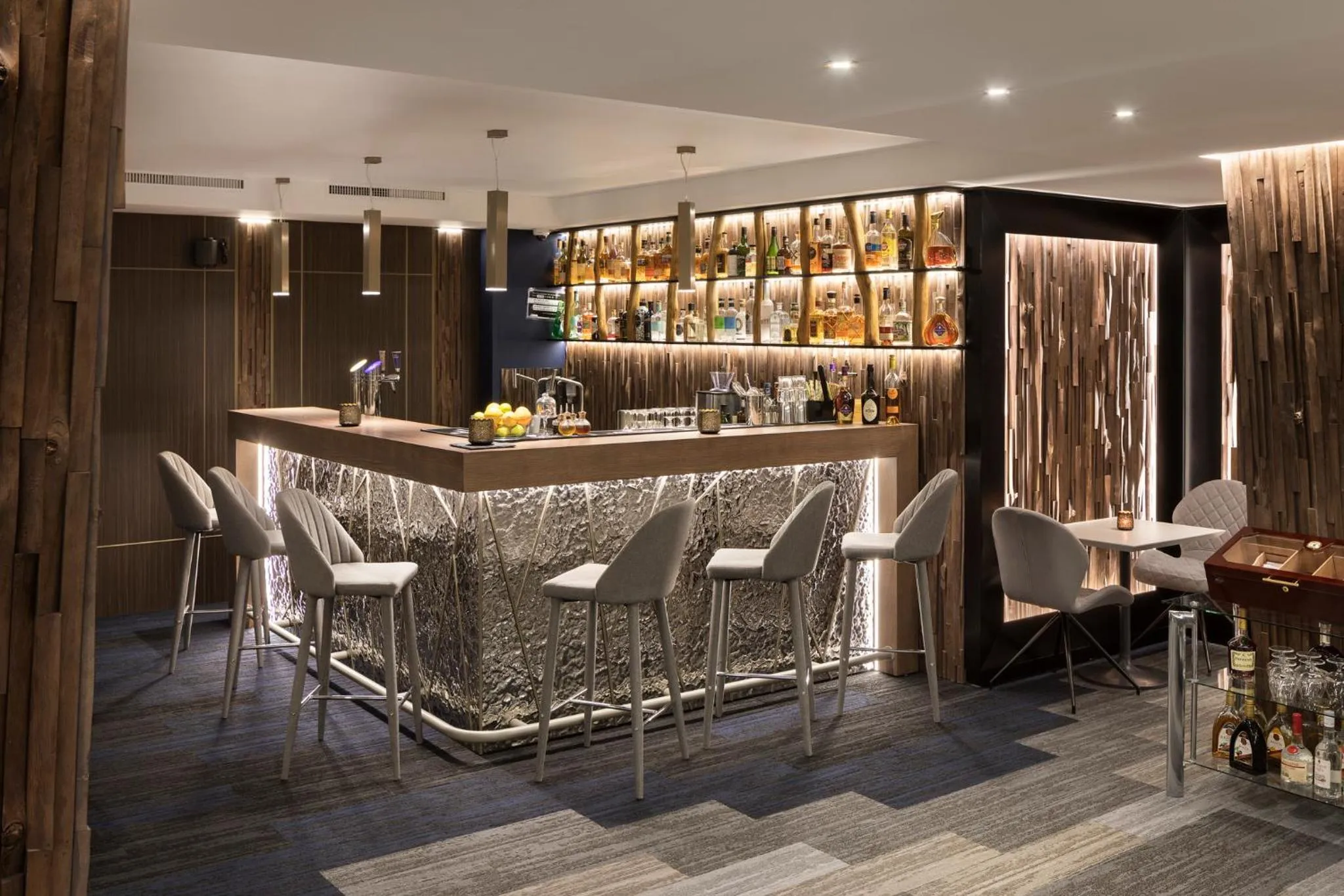 Lounge or bar in SeePark Hotel Murten