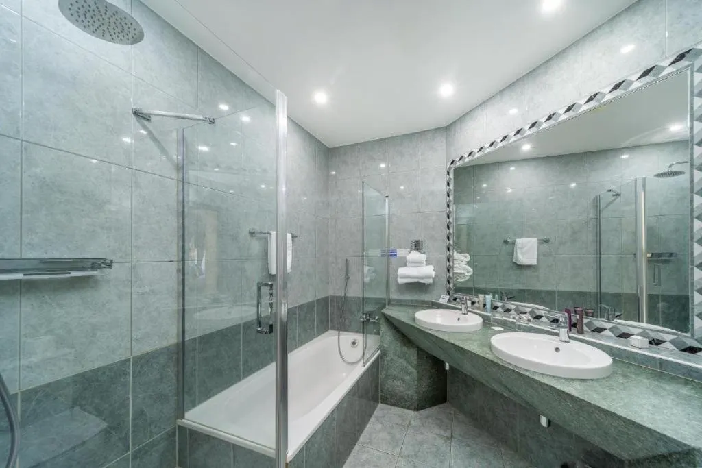 Standard Twin Room in SeePark Hotel Murten