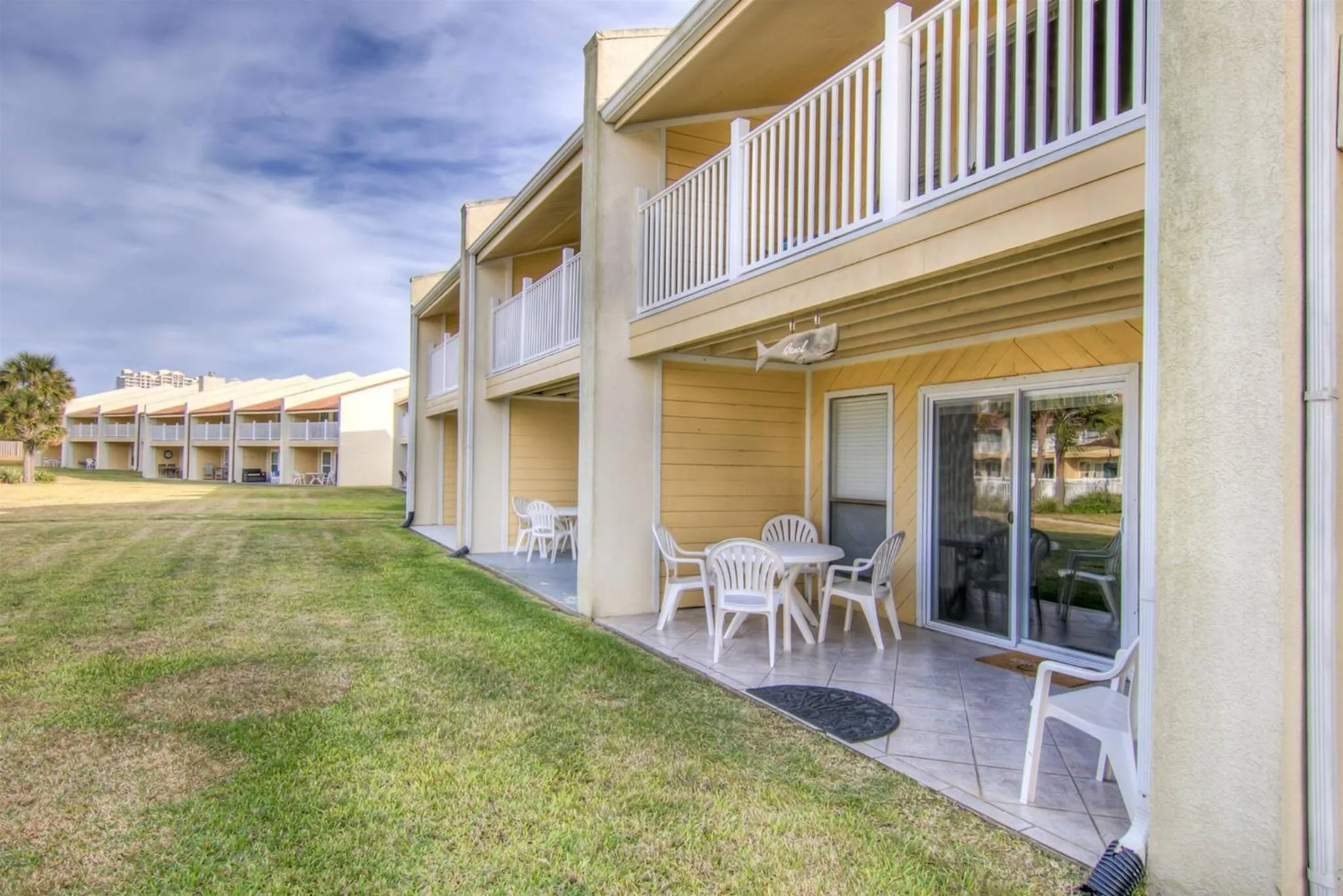 2 B, Three Bedroom Townhome