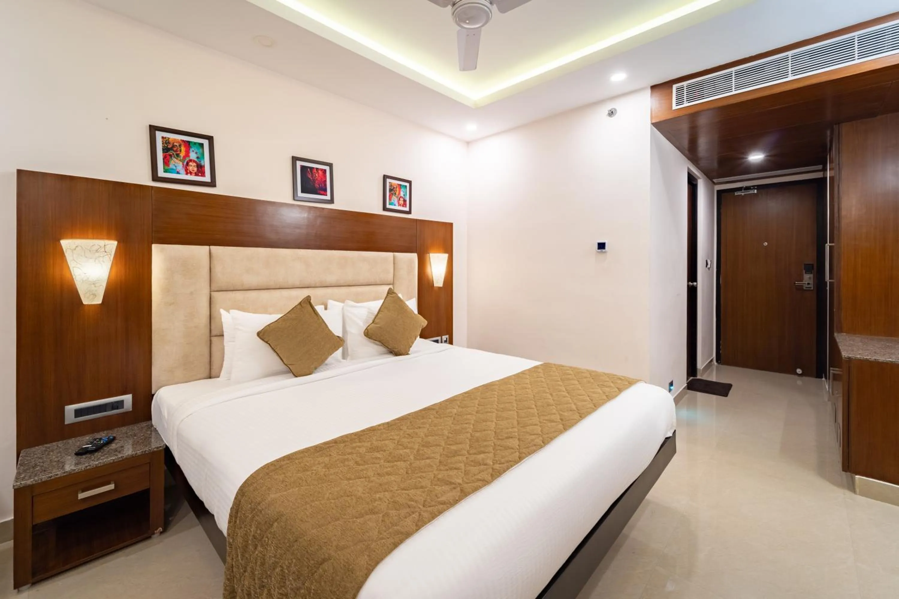 Bedroom, Bed in La Grrande Malar - The Boutique Hotel Pondicherry