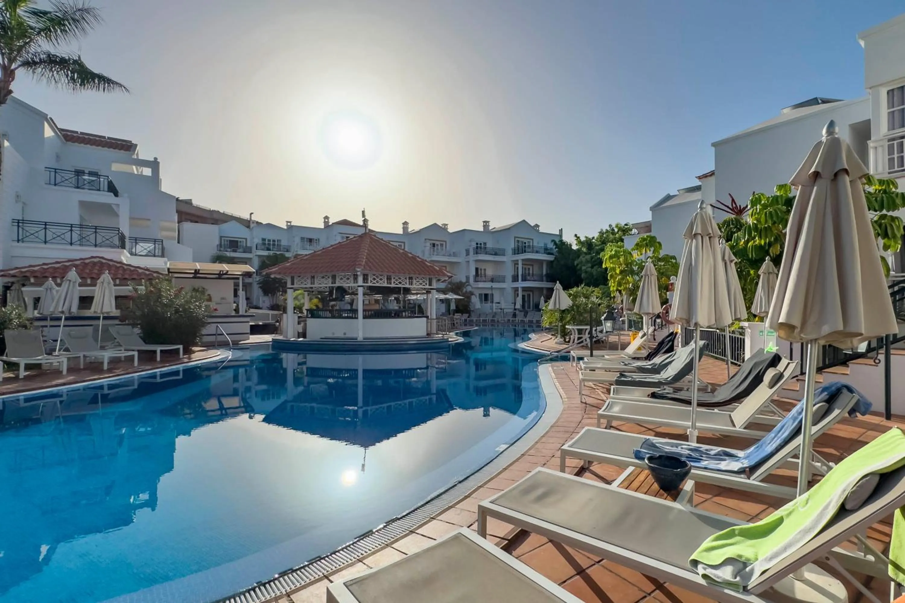 Property building in Apartamentos Parque del Sol