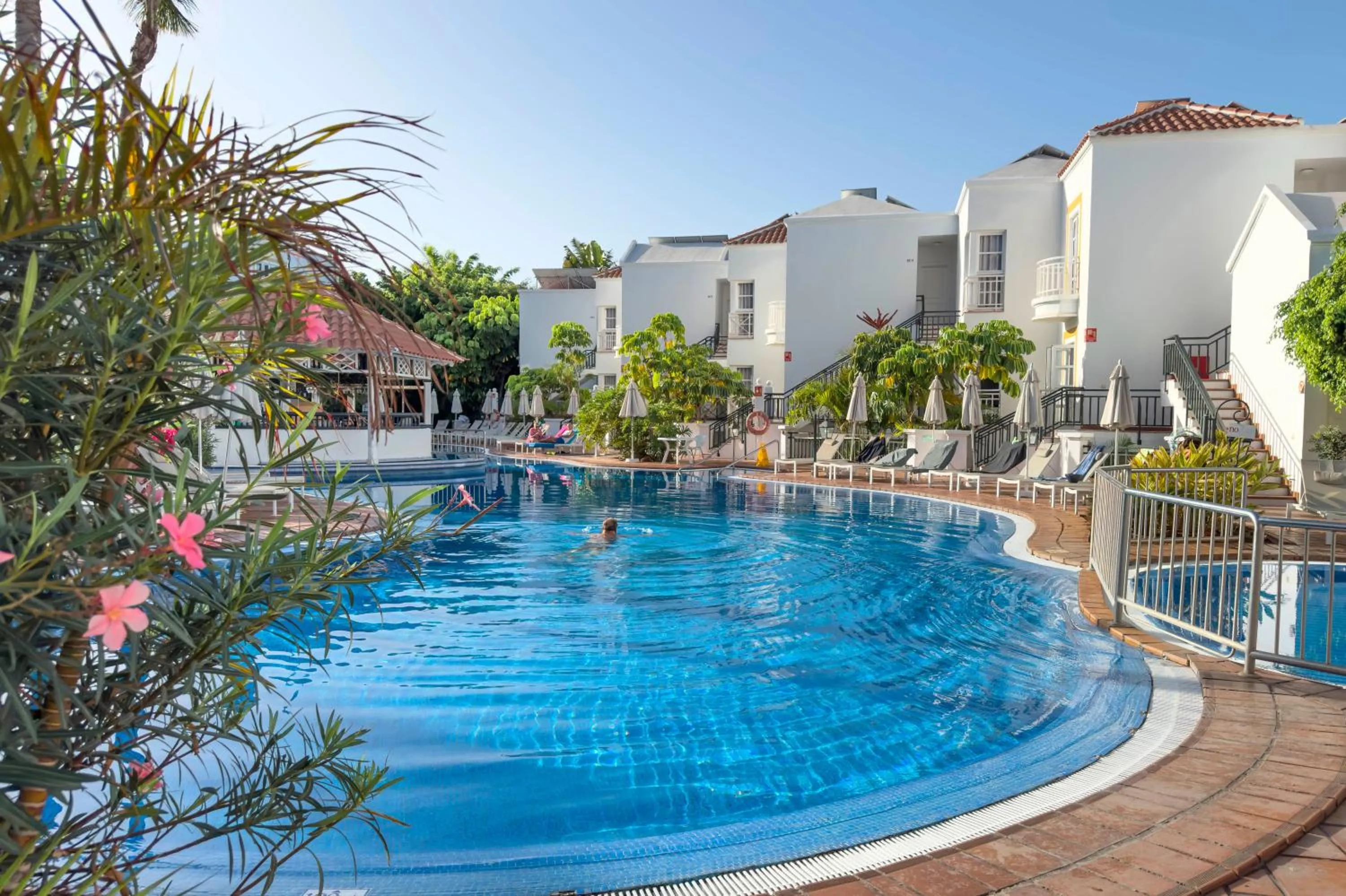 Property building in Apartamentos Parque del Sol