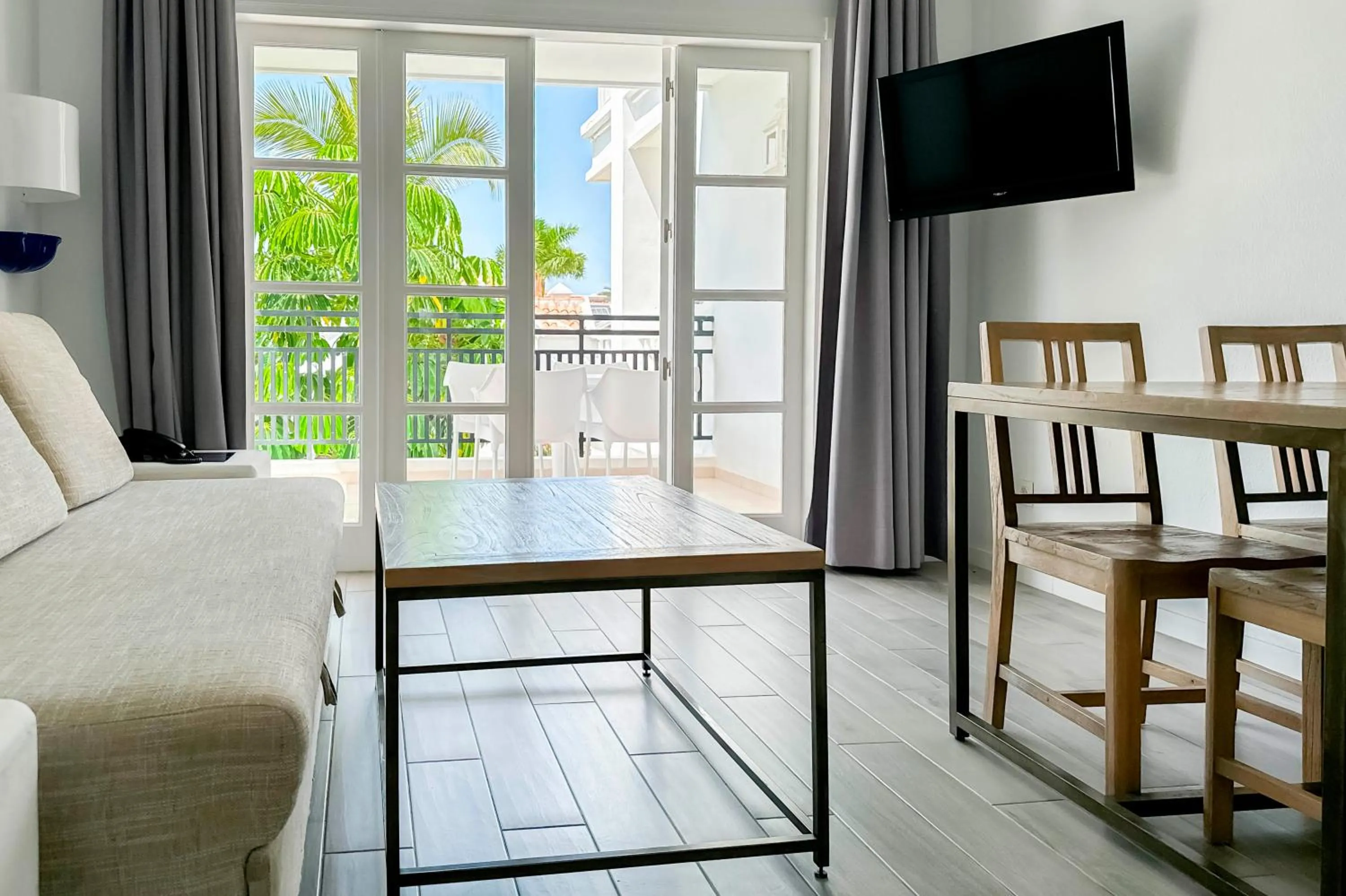 Living room in Apartamentos Parque del Sol