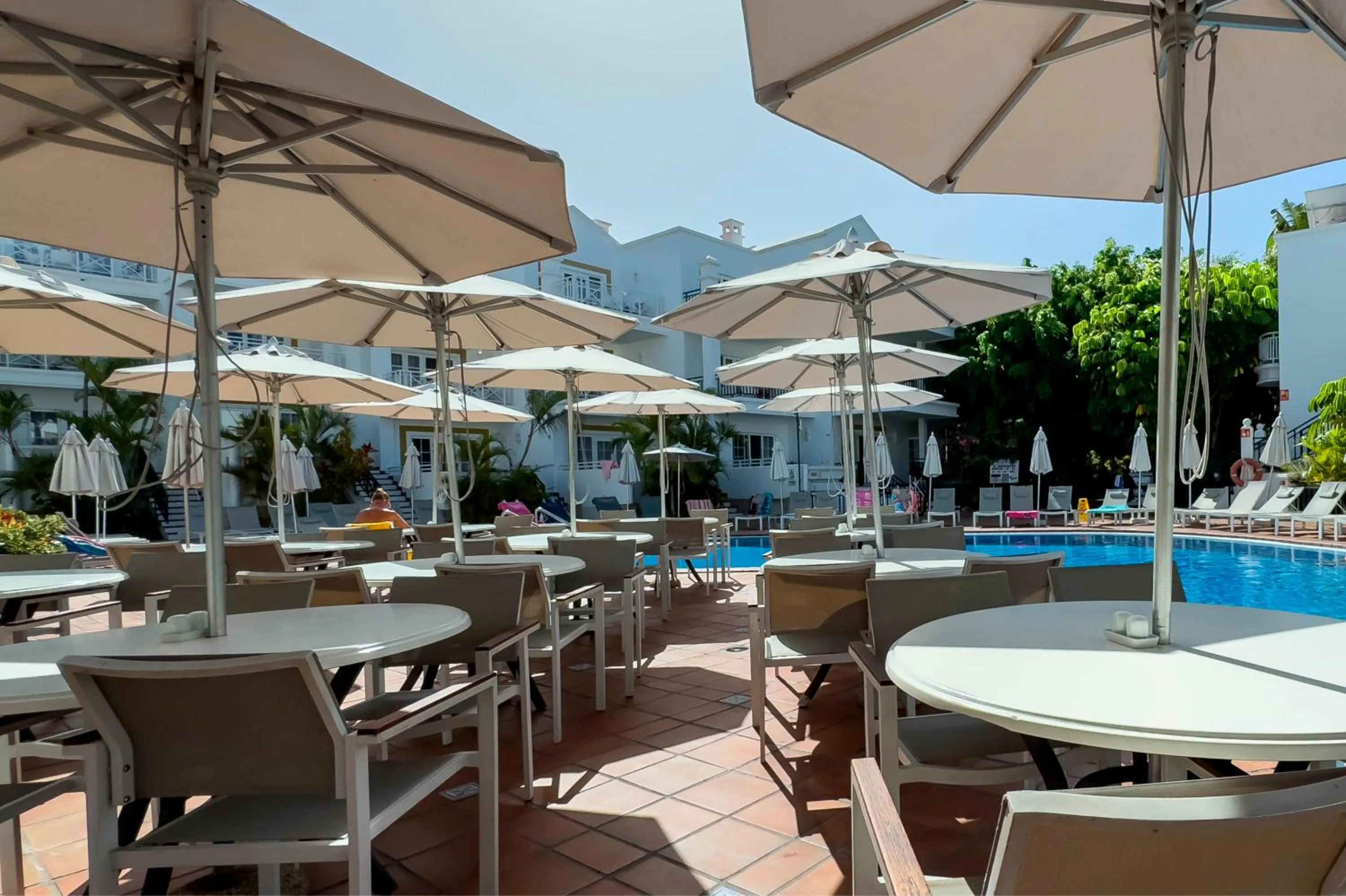 Property building in Apartamentos Parque del Sol