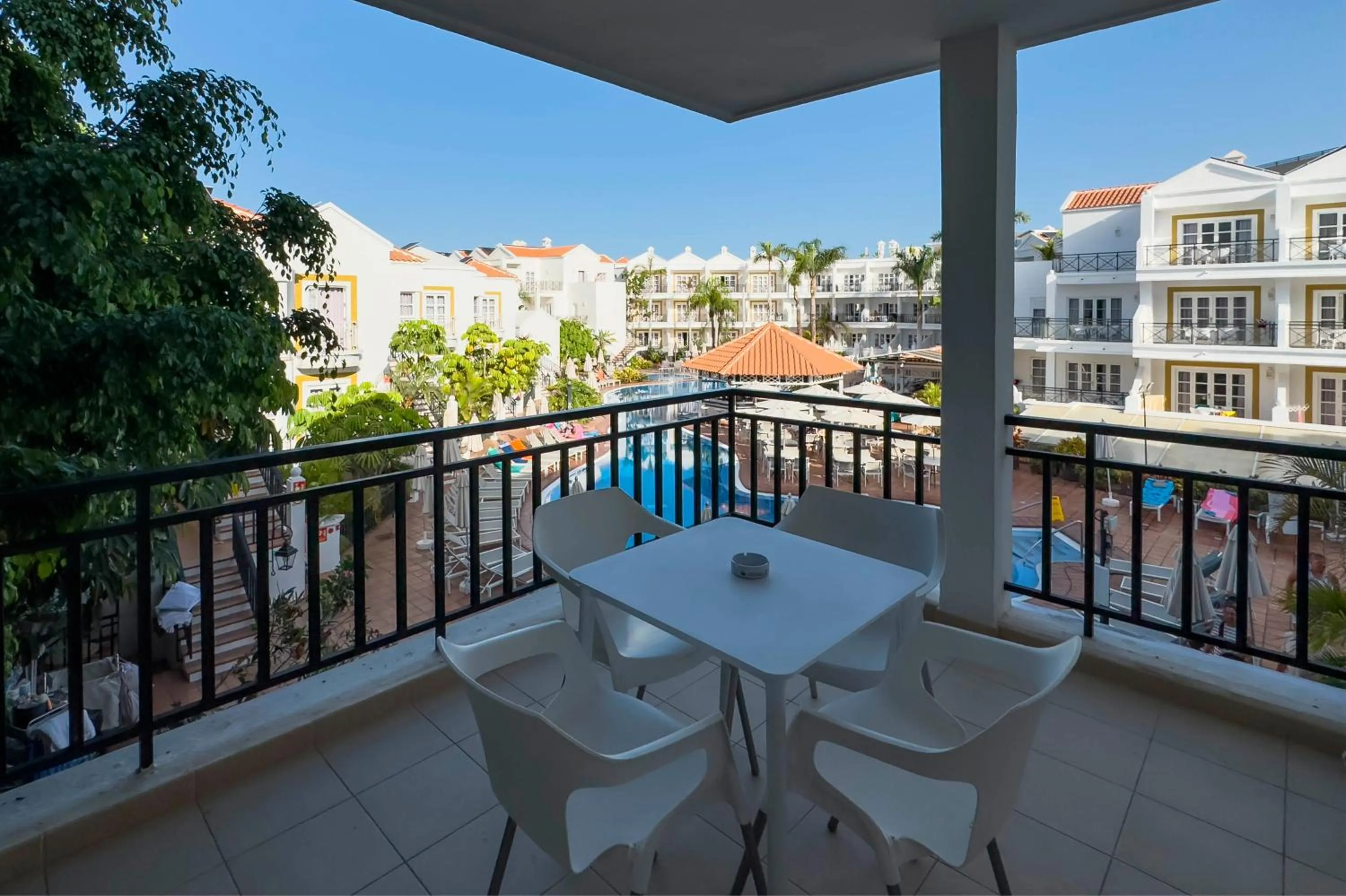 Balcony/Terrace in Apartamentos Parque del Sol