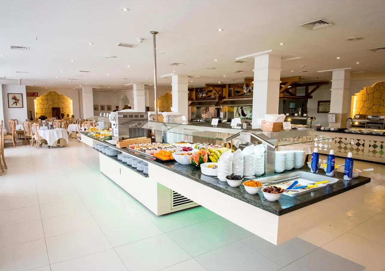 Restaurant/places to eat in Apartamentos Parque del Sol