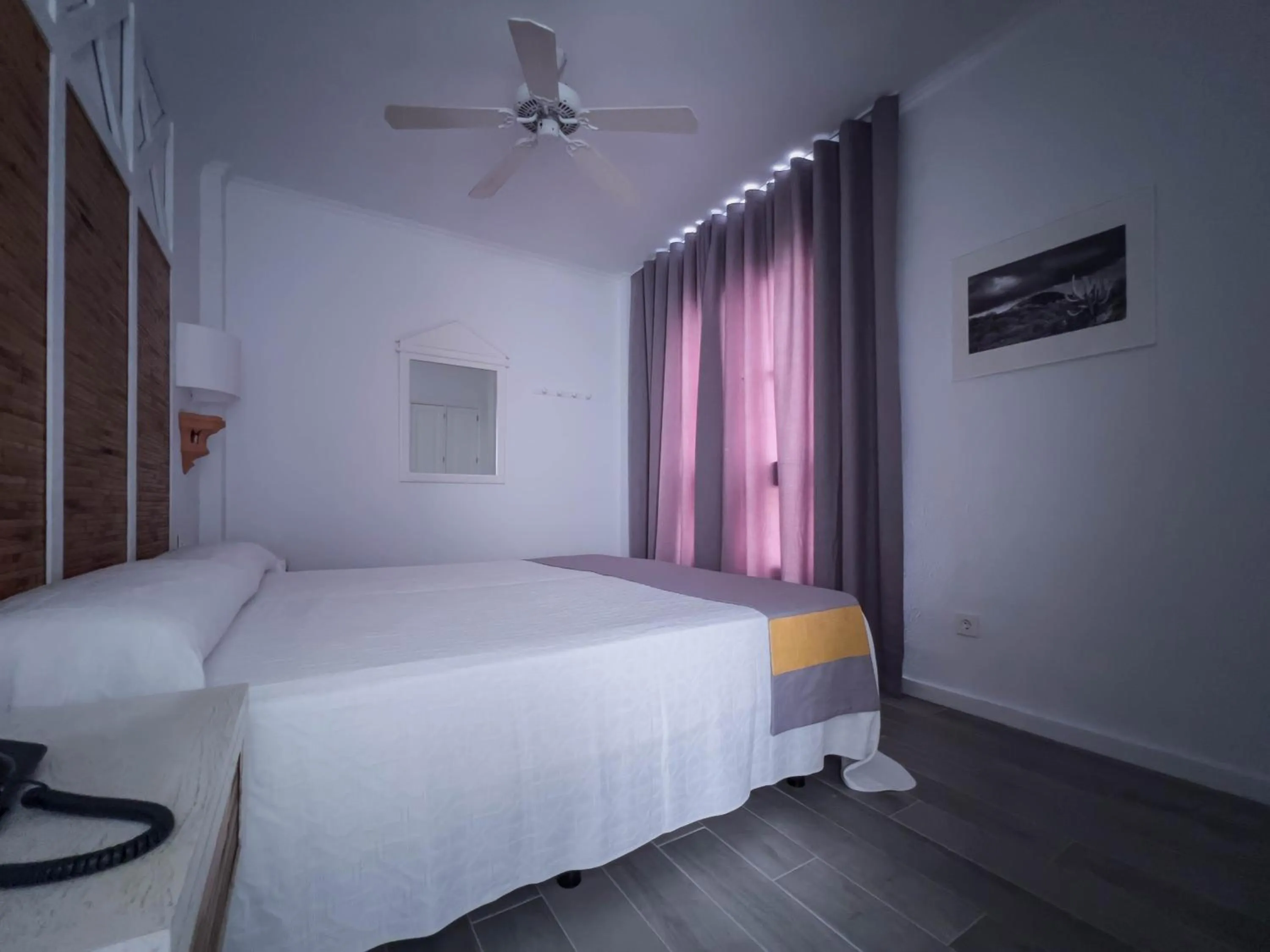 Bedroom, Bed in Apartamentos Parque del Sol