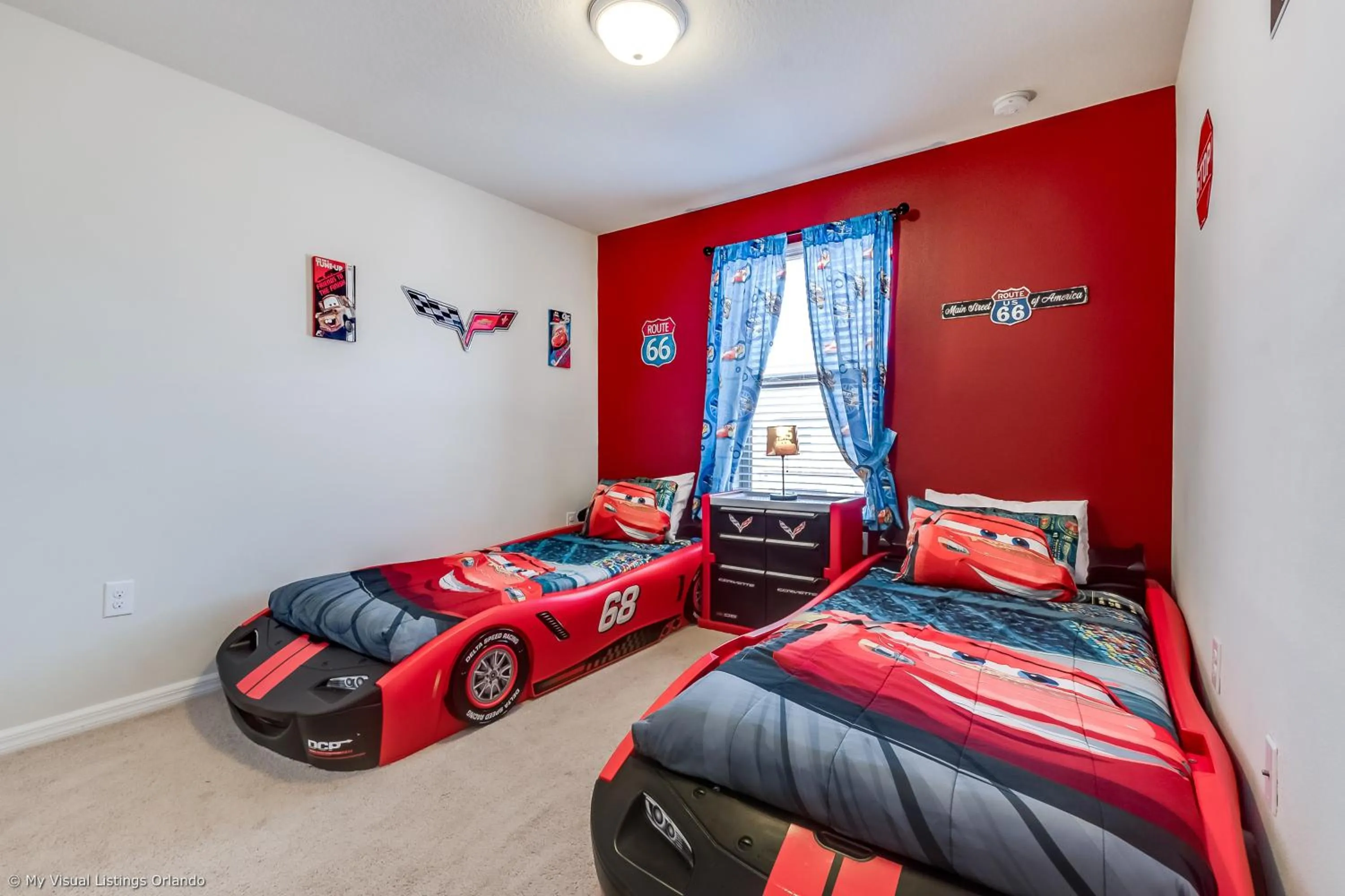 Bed in Resort Townhome wPRIVATE Pool & BBQ, near Disney