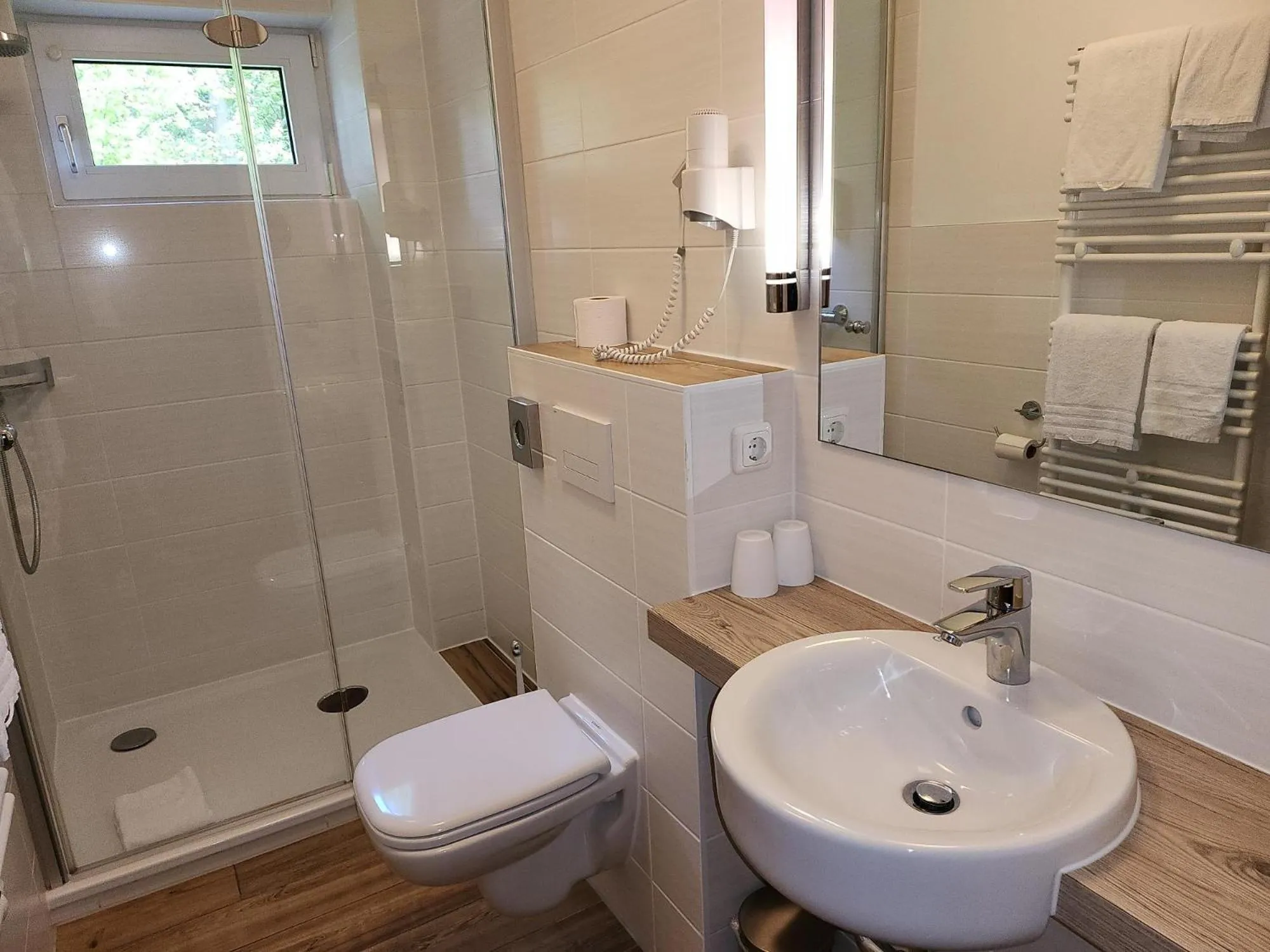 Bathroom in Hotel Zur Erholung & Restaurant Amme's Landhaus