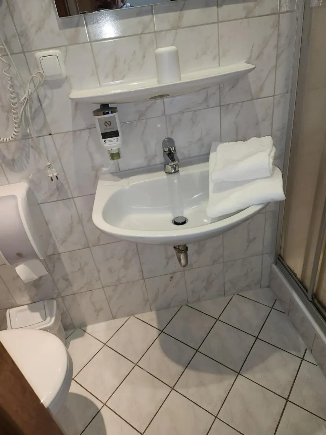 Standard Single Room with Shower - single occupancy in Hotel Zur Erholung & Restaurant Amme's Landhaus Standard Single Room with Shower - single occupancy in Hotel Zur Erholung & Restaurant Amme's Landhaus