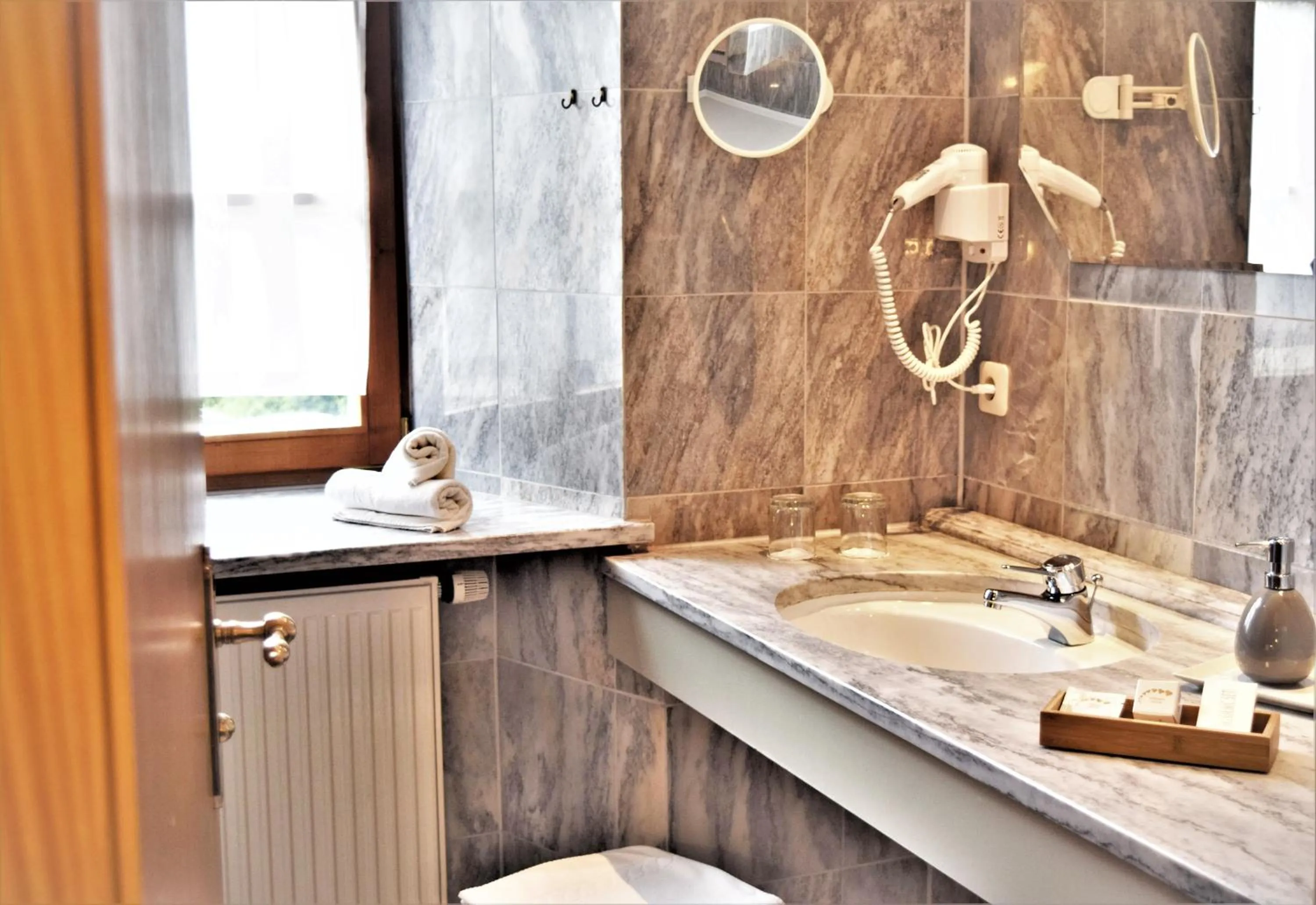 Bathroom in Hotel zum Bräu