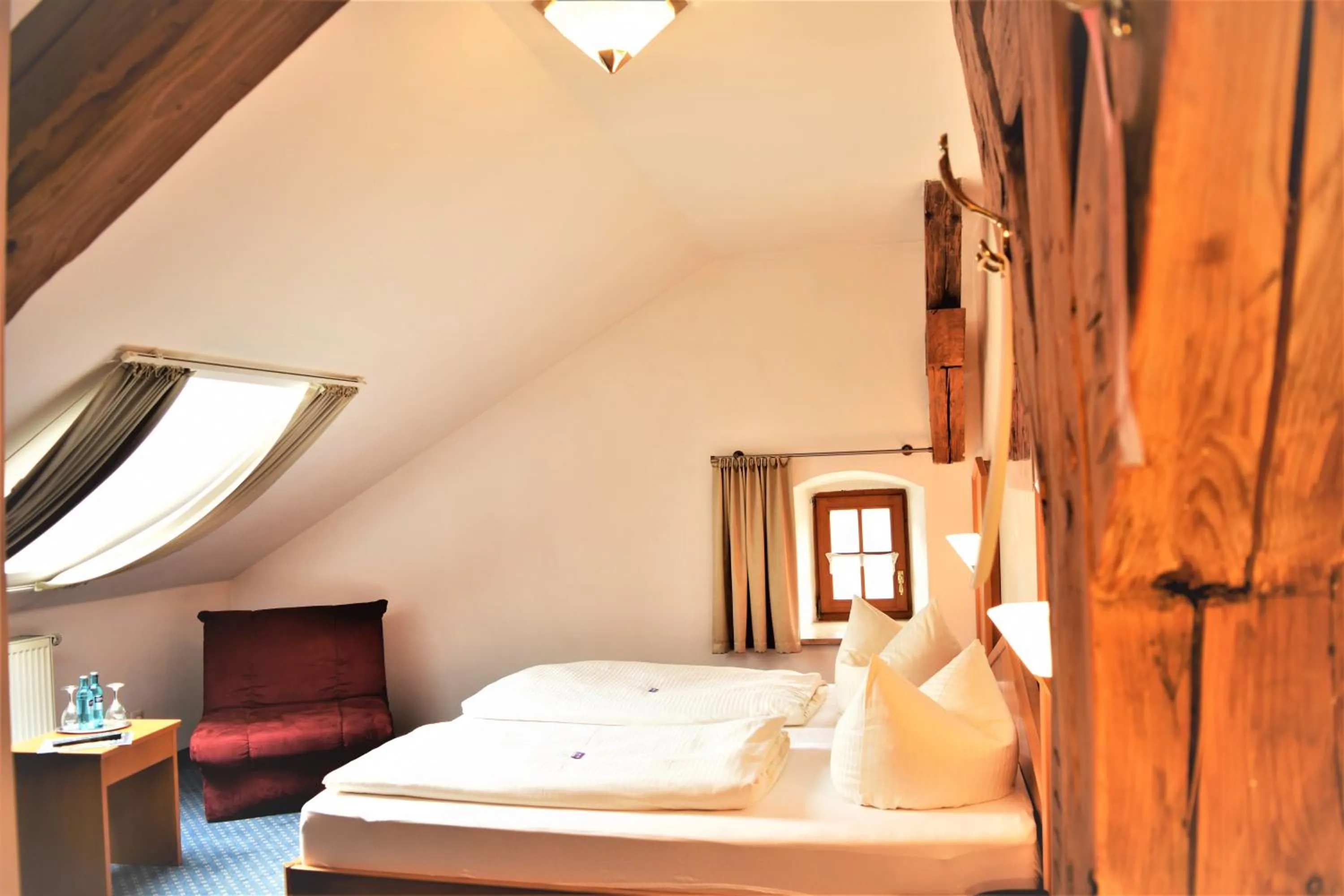 Photo of the whole room, Bed in Hotel zum Bräu