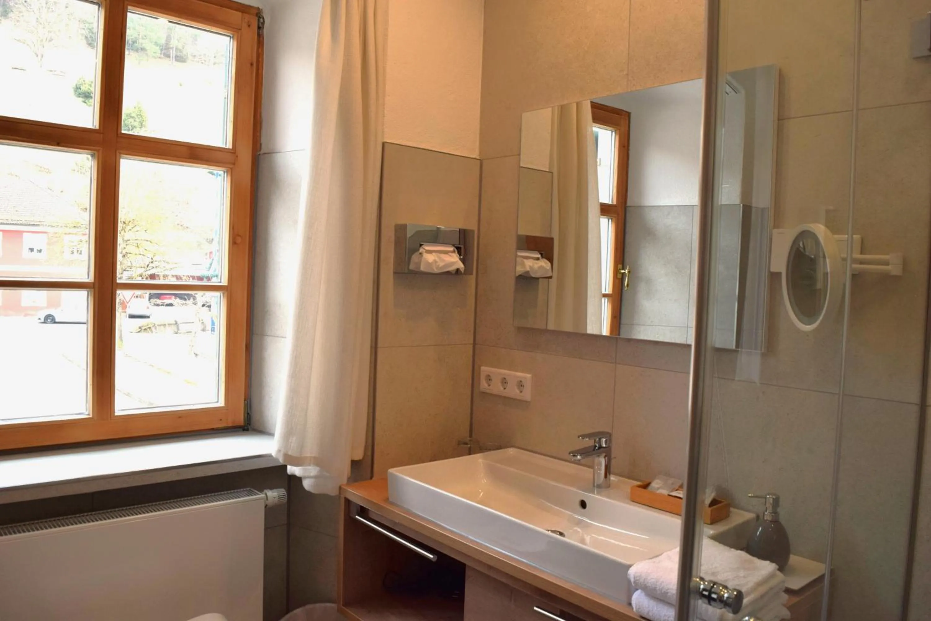 Bathroom in Hotel zum Bräu