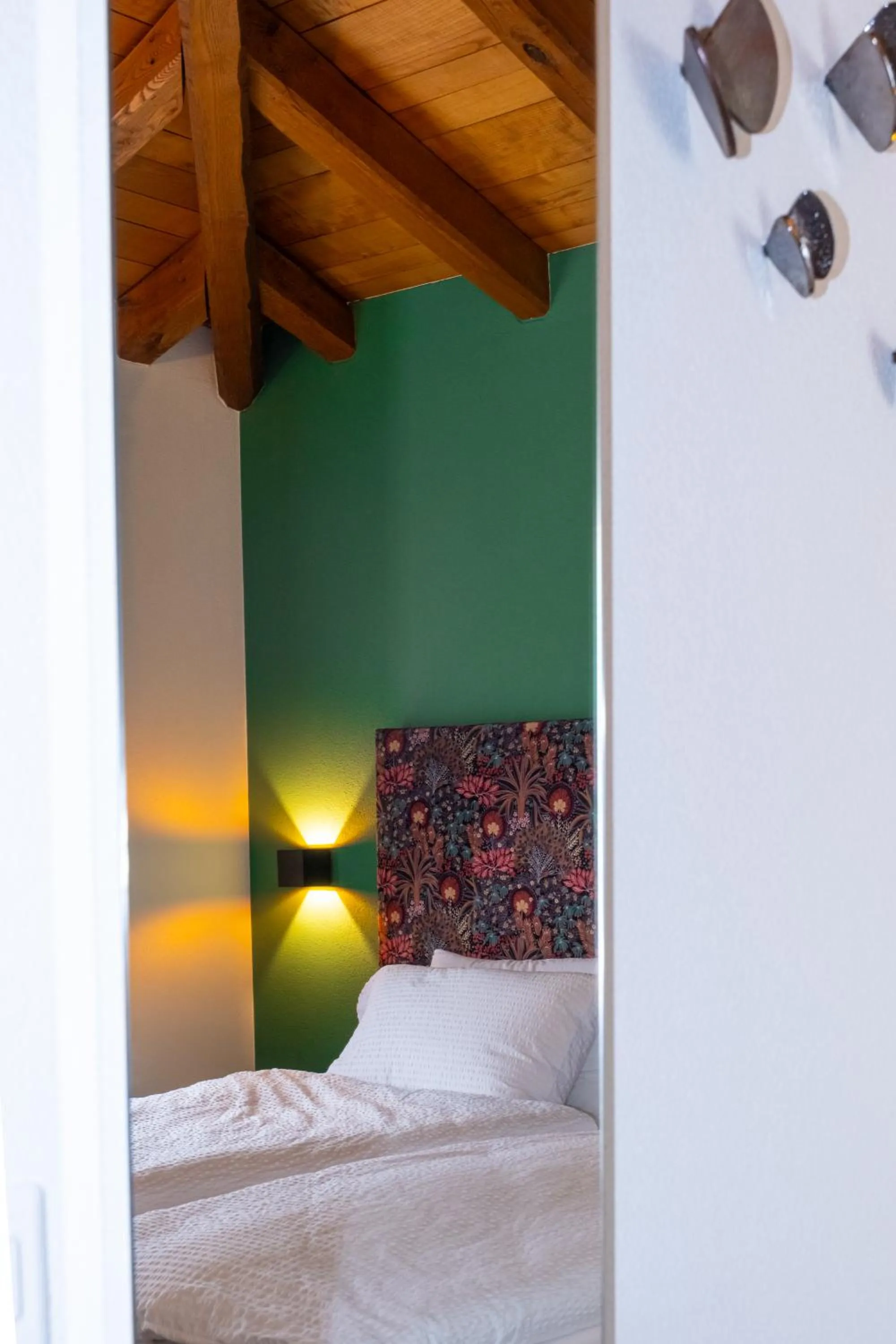 Decorative detail, Bed in Hotel Il Castagno