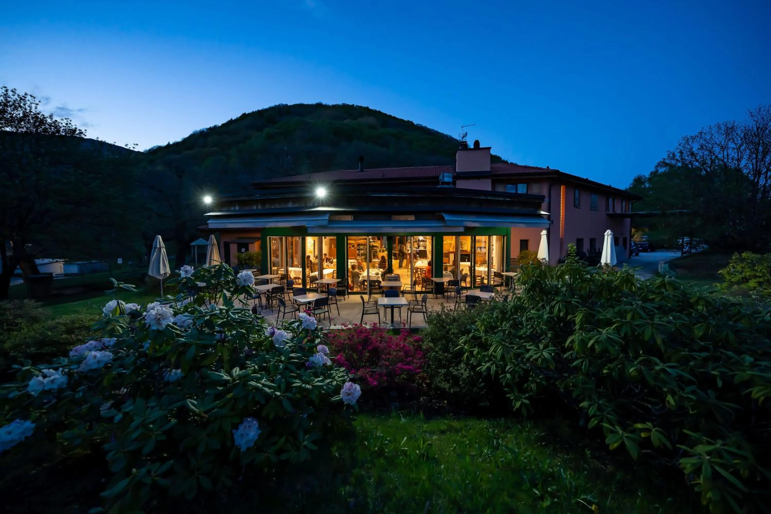 Property building in Hotel Il Castagno