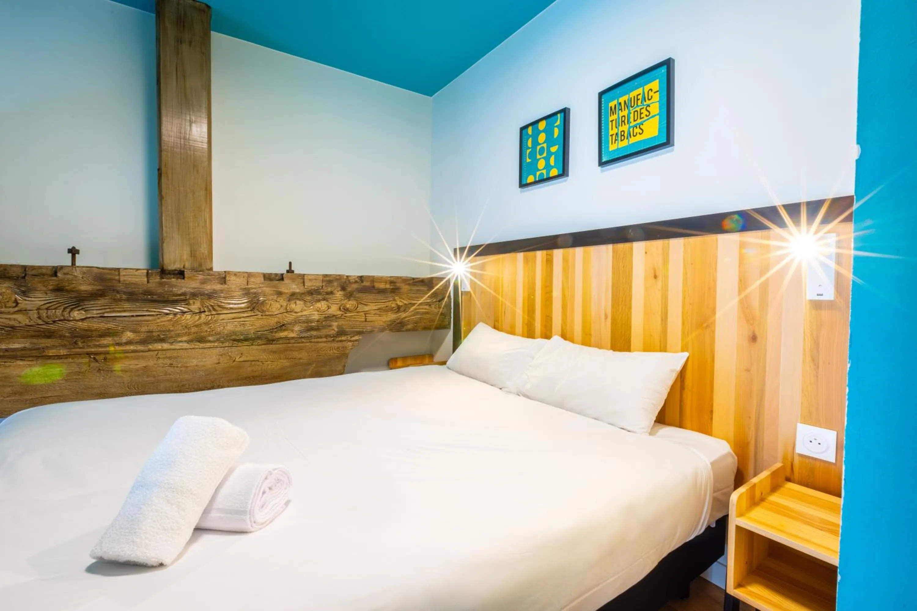 Bedroom, Bed in The People - Strasbourg