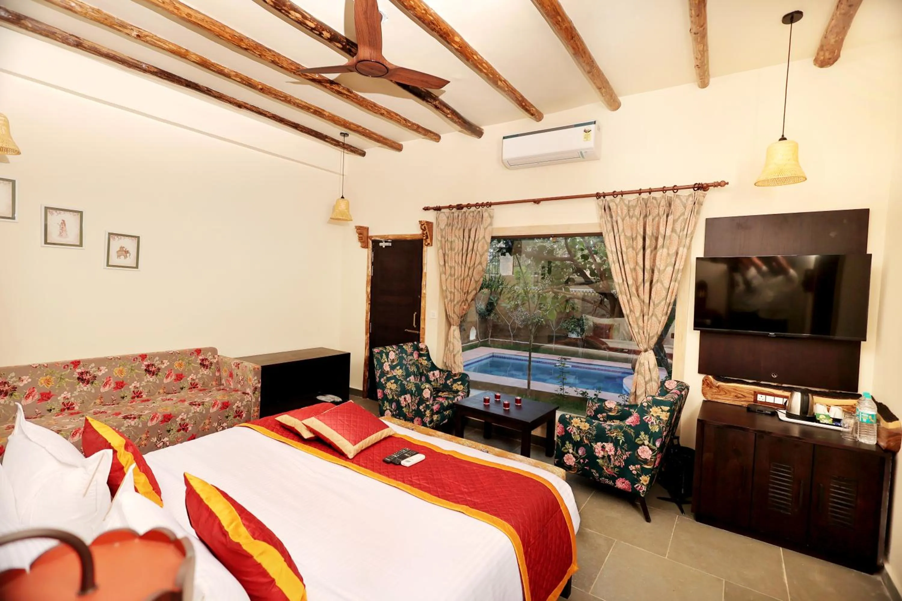 Bedroom, Bed in Nature Village Resort