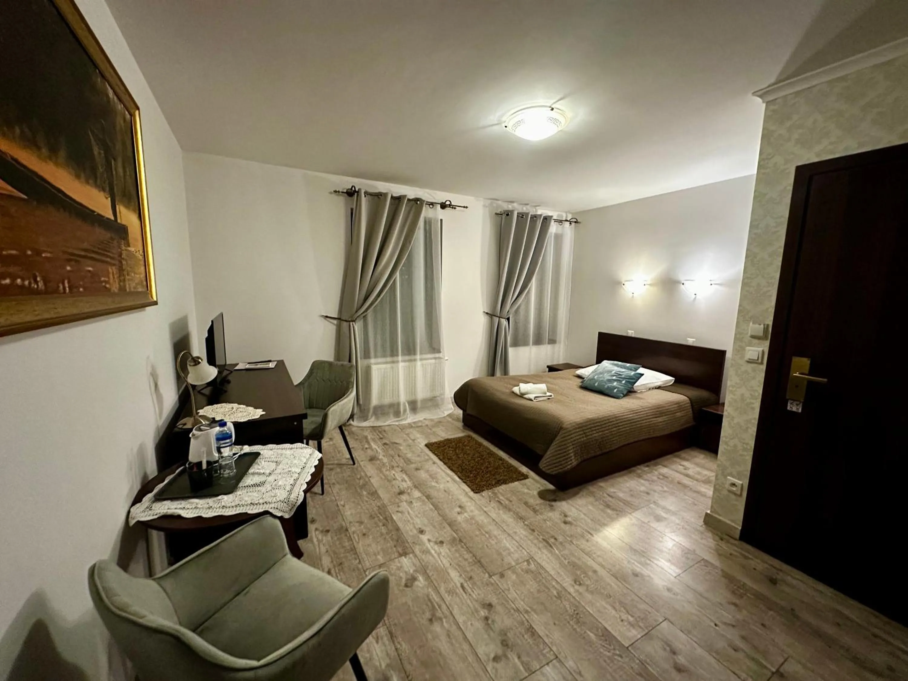 Bed in Dworek Złoty Róg Hotel i Restauracja