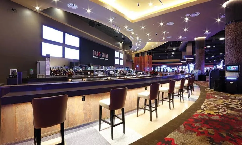 Lounge or bar in Oak Grove Racing Gaming & Hotel
