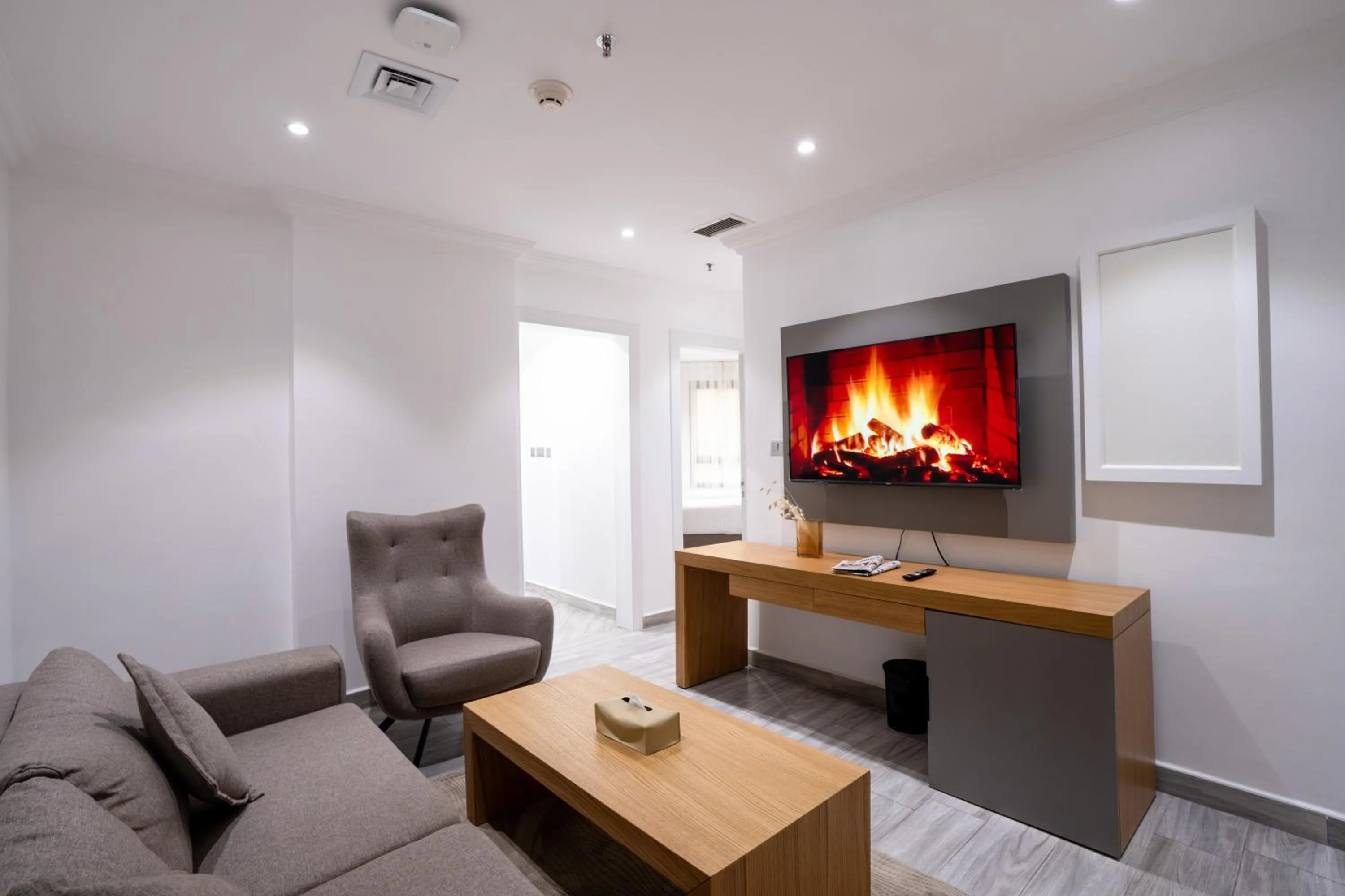 Living room in Plaza Athenee Hotel