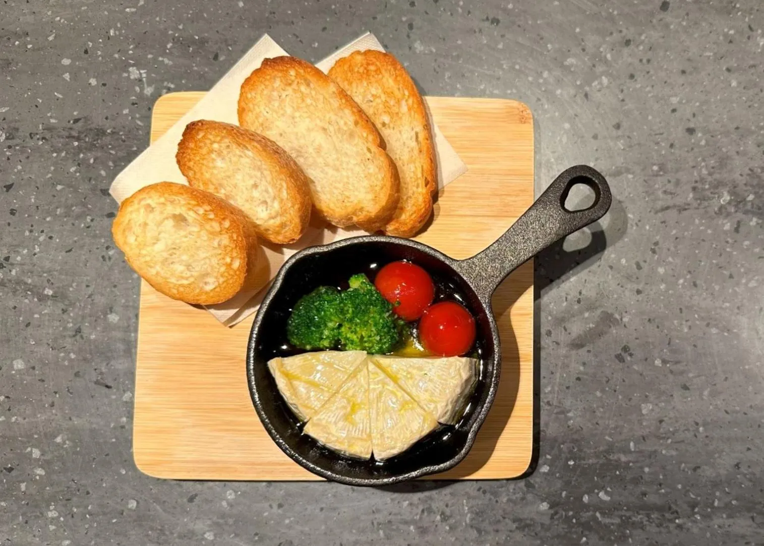 Restaurant/places to eat in hotel tou nishinotoin kyoto